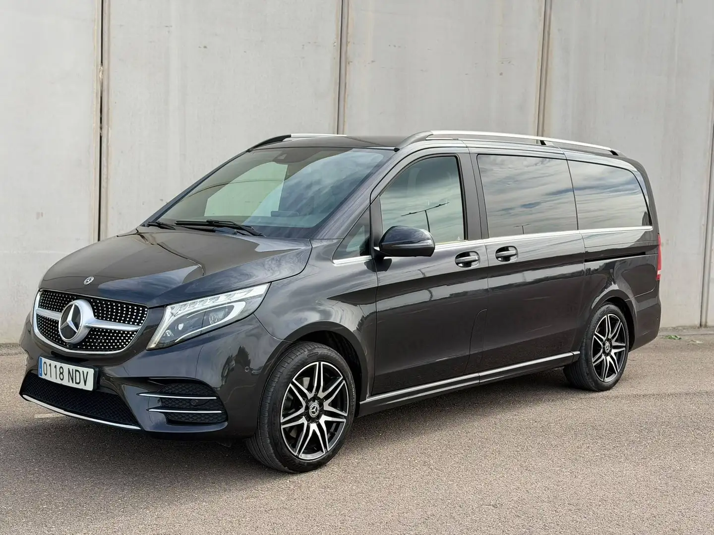 Mercedes-Benz V 300 V 300d Largo Avantgarde Avantgarde Gris - 1