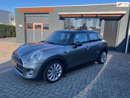 MINI Cooper Mini 1.5 Chili, Navi, Cruise, Pan.dak, Led, 81dkm!