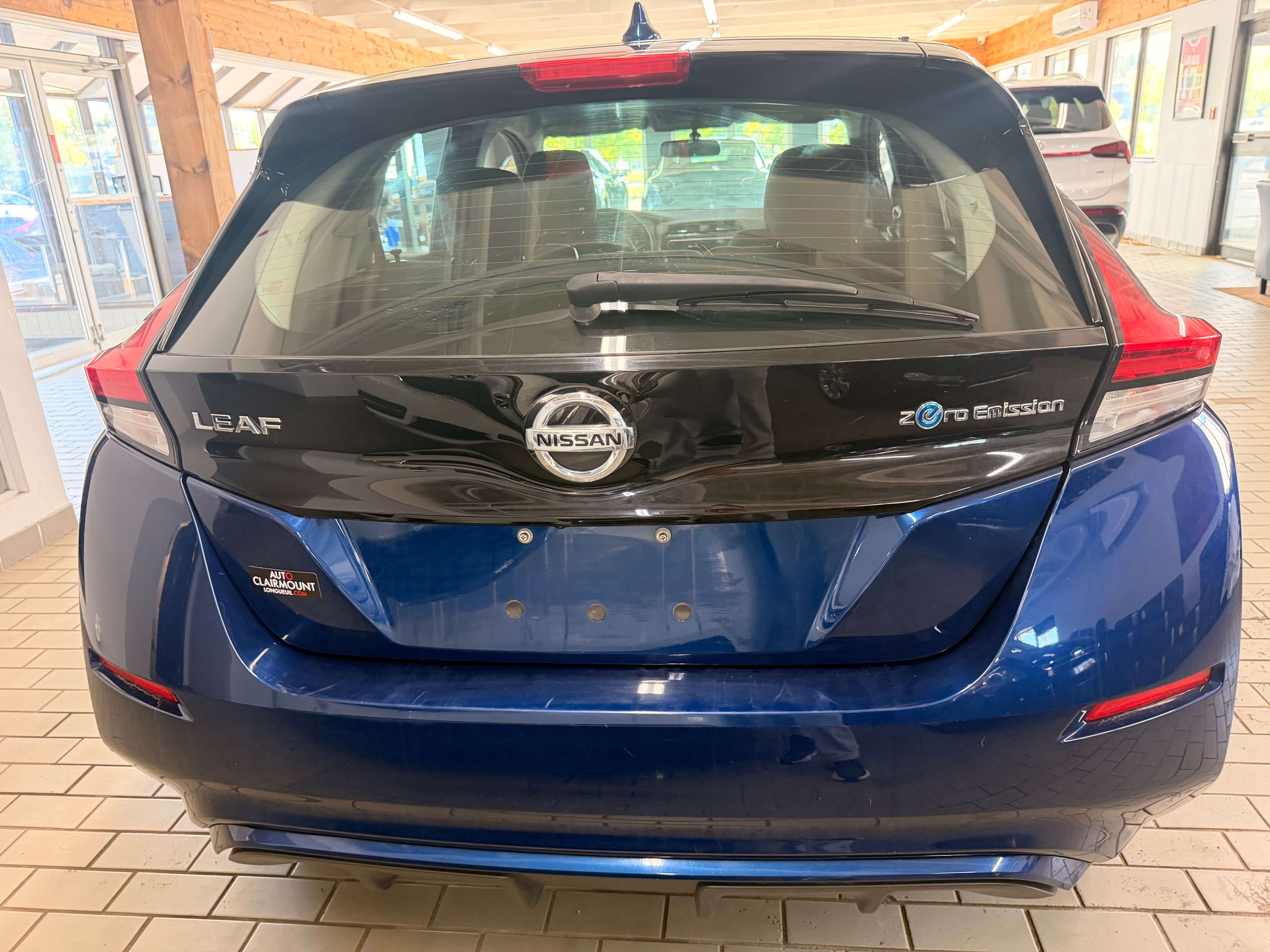 2018 Nissan Leaf S - Image 4