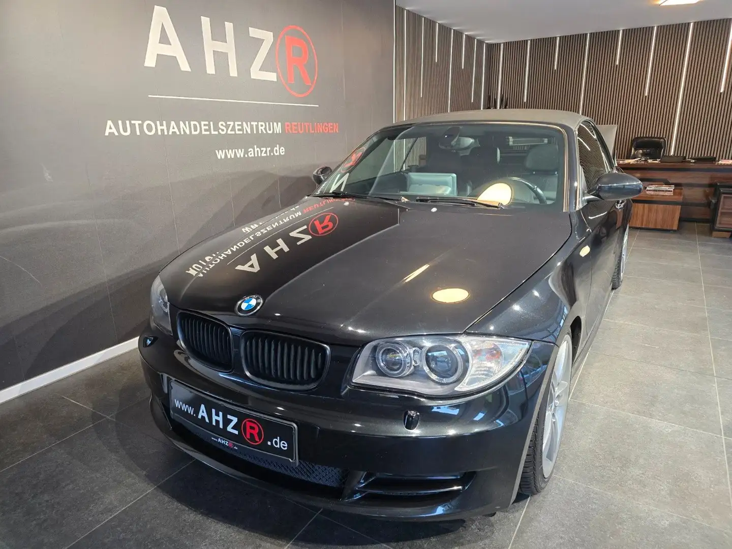 BMW 118 1 Cabrio 118d*NAVI*TEMPOMAT*SERVICE&TUV NEU Schwarz - 2