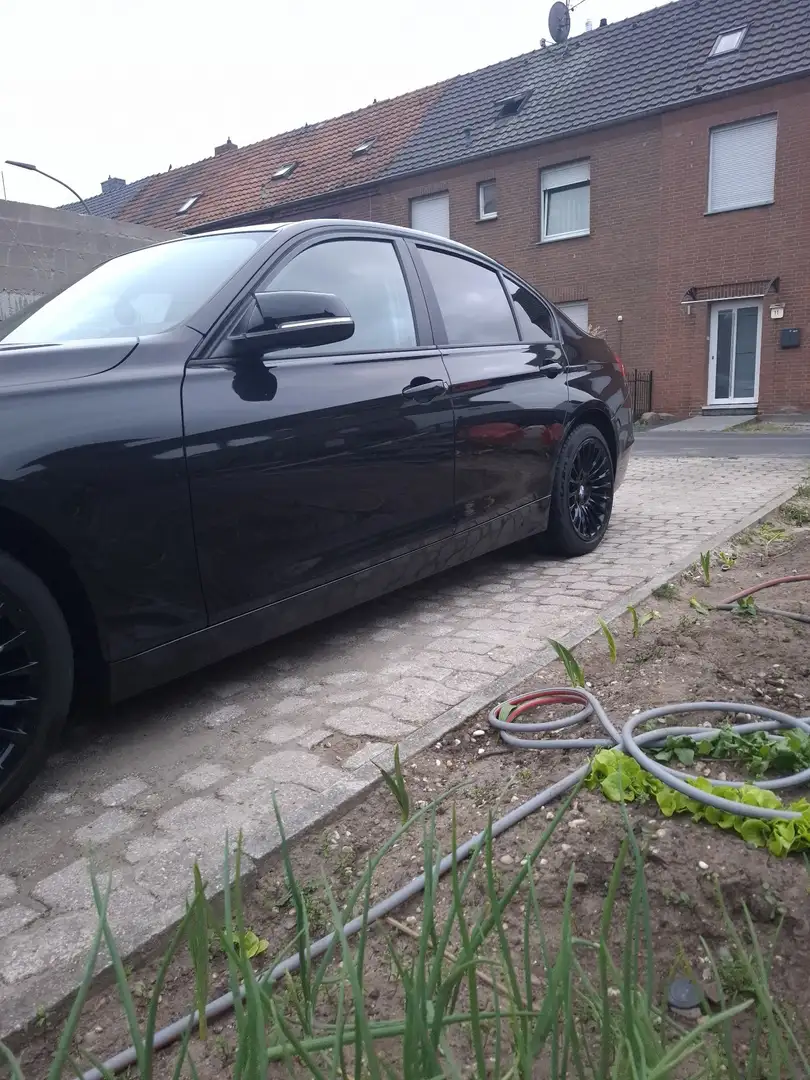 BMW 320 320d Efficient Dynamic Edition Blue Performance Mo - 2