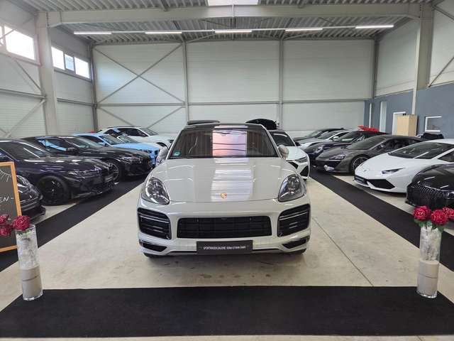 Imagine Porsche Cayenne Turbo /1.Hand/PDLS+/Bose/360/Pano/*878€