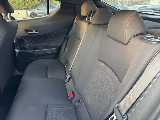 Toyota C-HR view 7