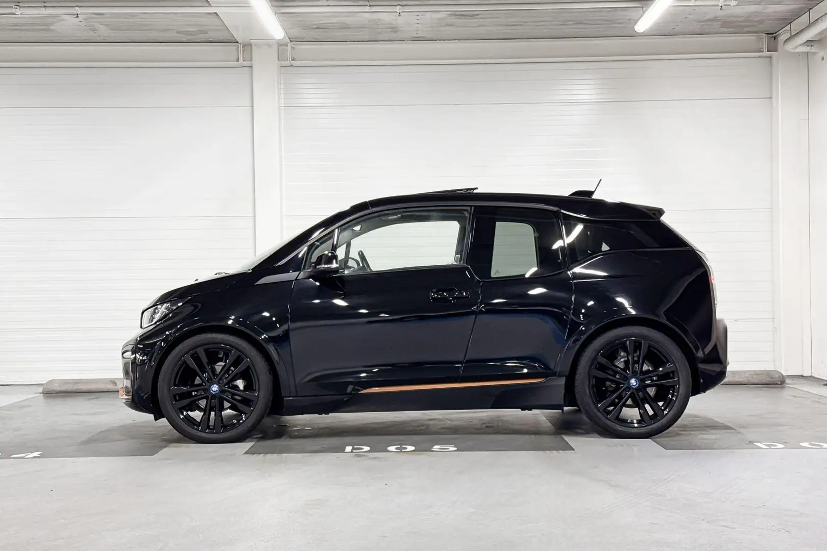 BMW i3 S 120Ah 42 kWh RoadStyle Edition Noir - 2