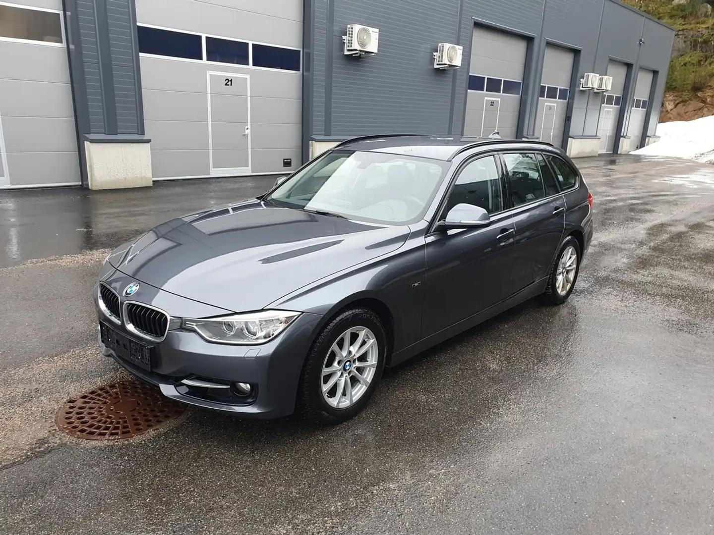 BMW 320 2.0-184 Sport Line Gris - 1