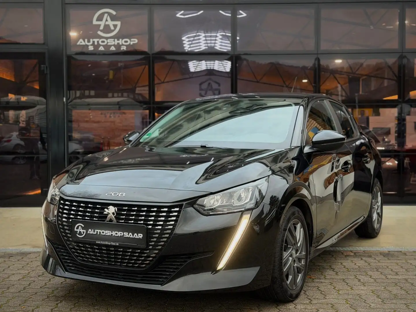 Peugeot 208 Active Pack 1-Hand/NAVI/PDC Noir - 1