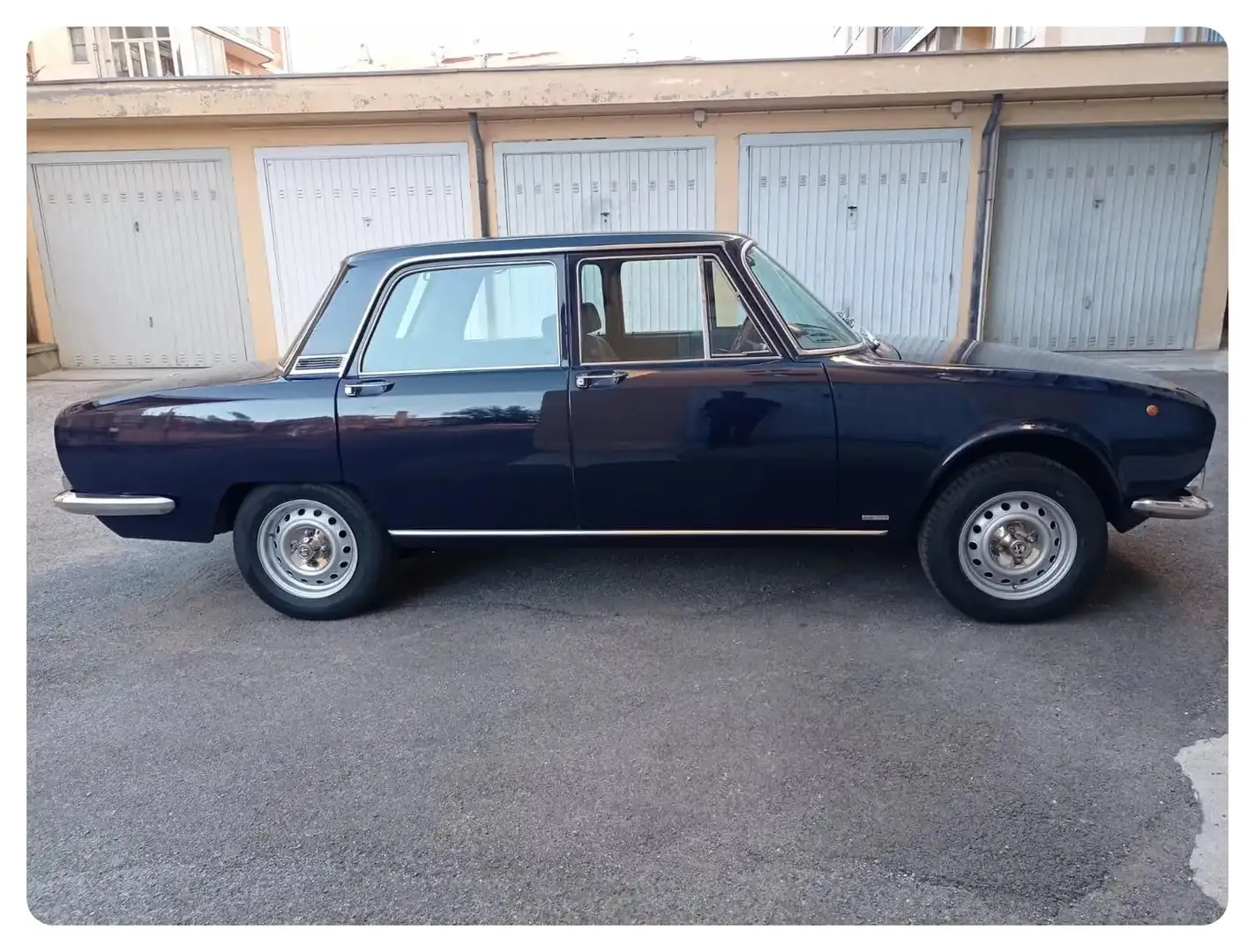 Alfa Romeo 2000 Blu/Azzurro - 2