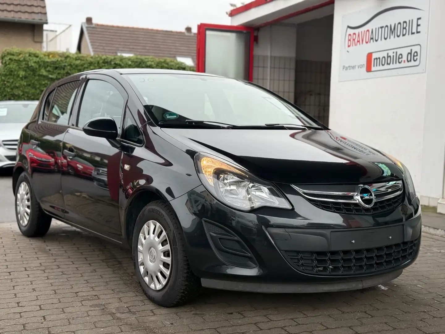 Opel Corsa D 1.2/Selection/KLIMA/TÜV/8-FACHBEREIFT Schwarz - 1