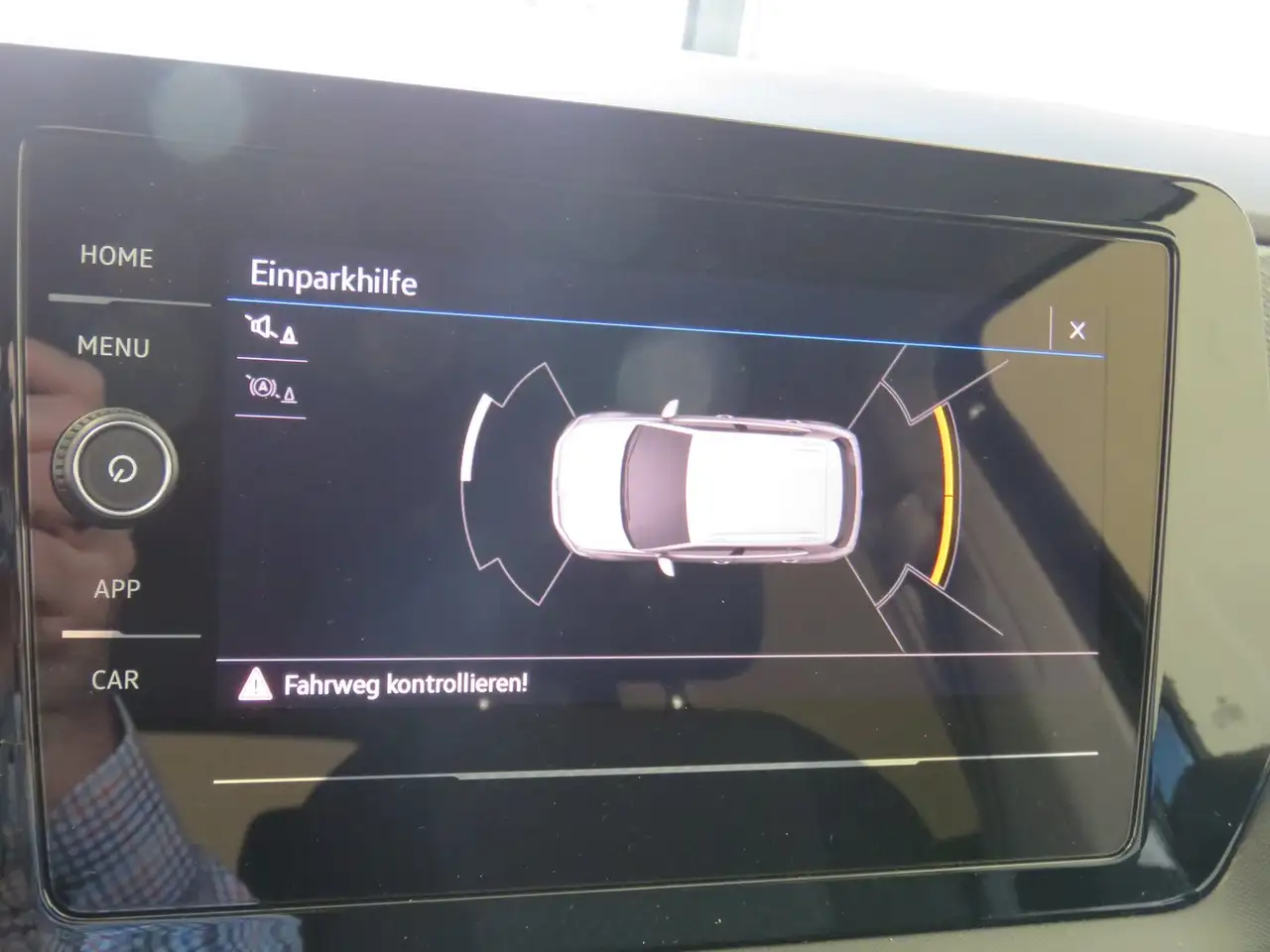 Volkswagen T-Cross 4Me TSI 17