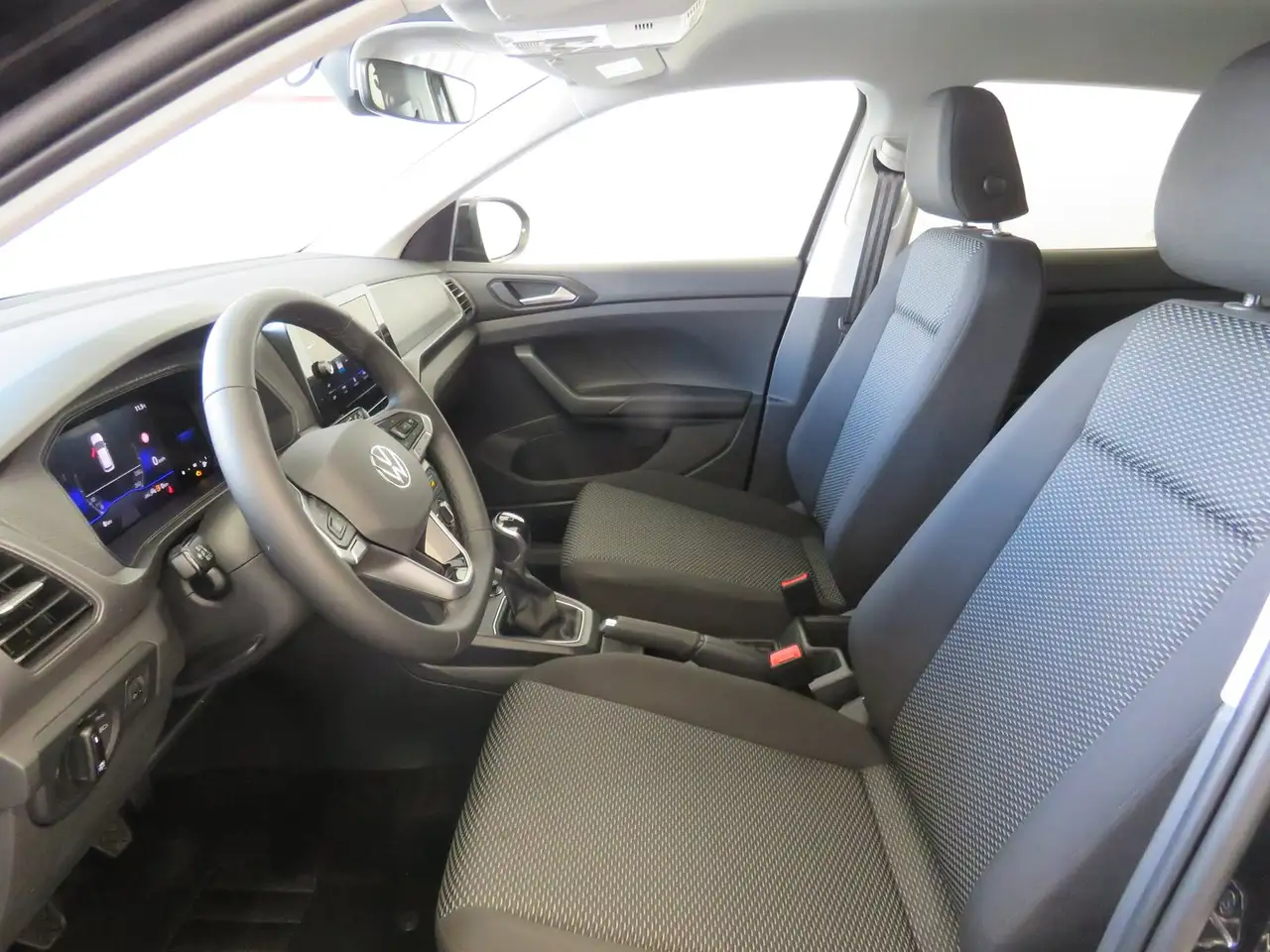 Volkswagen T-Cross 4Me TSI 5