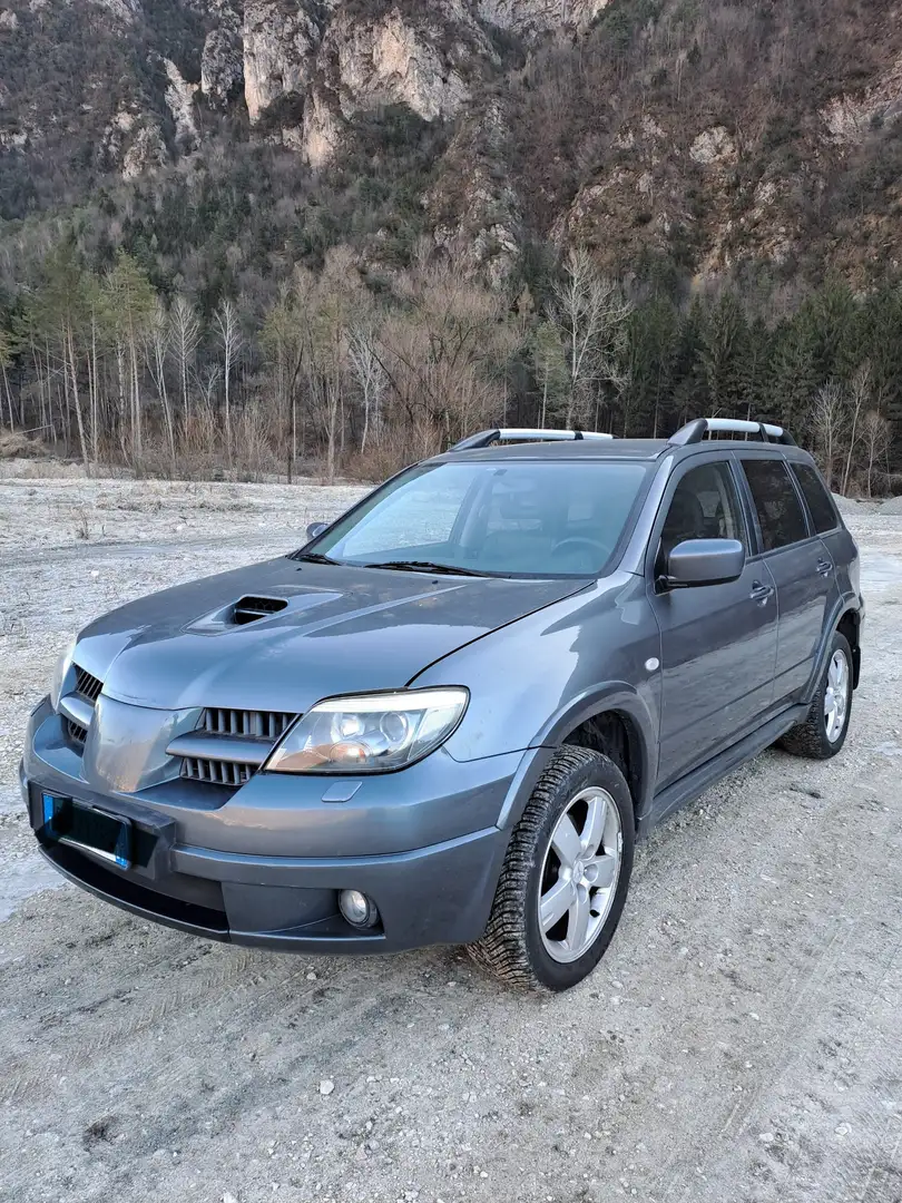 Mitsubishi Outlander 2.0 16v Turbo 4wd - 2