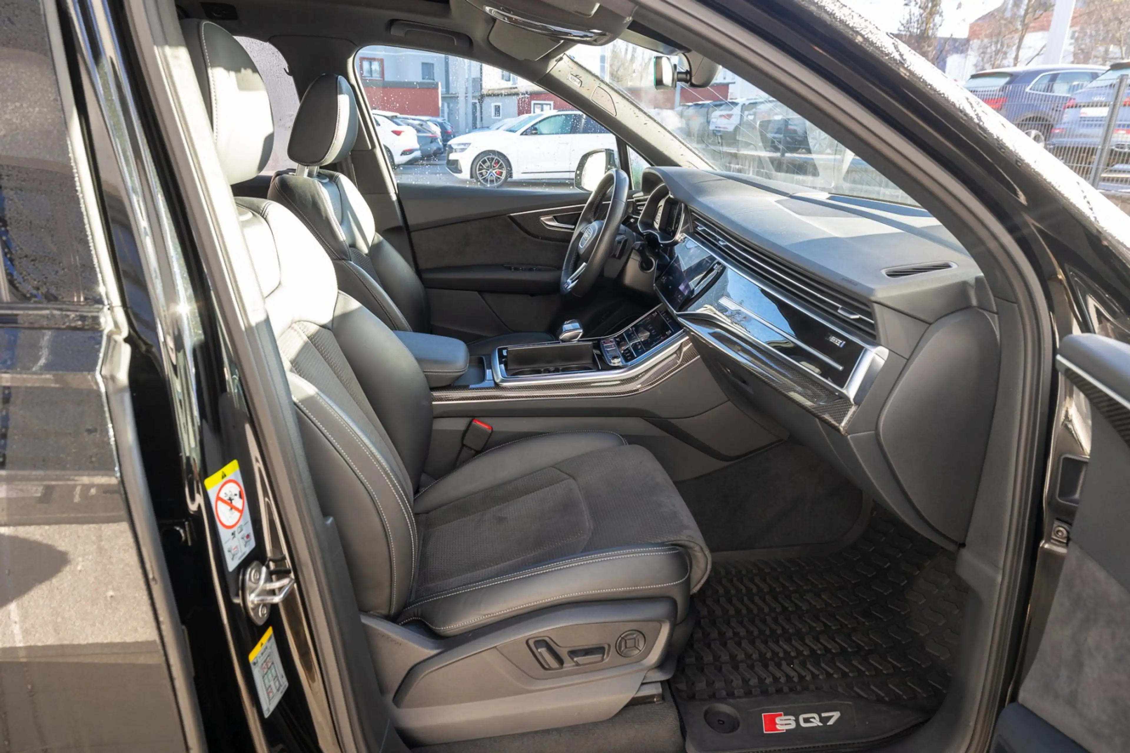 Audi SQ7 competition plus 4.0 TFSI S tr. (7 Sitzer,AHK, — photo 4