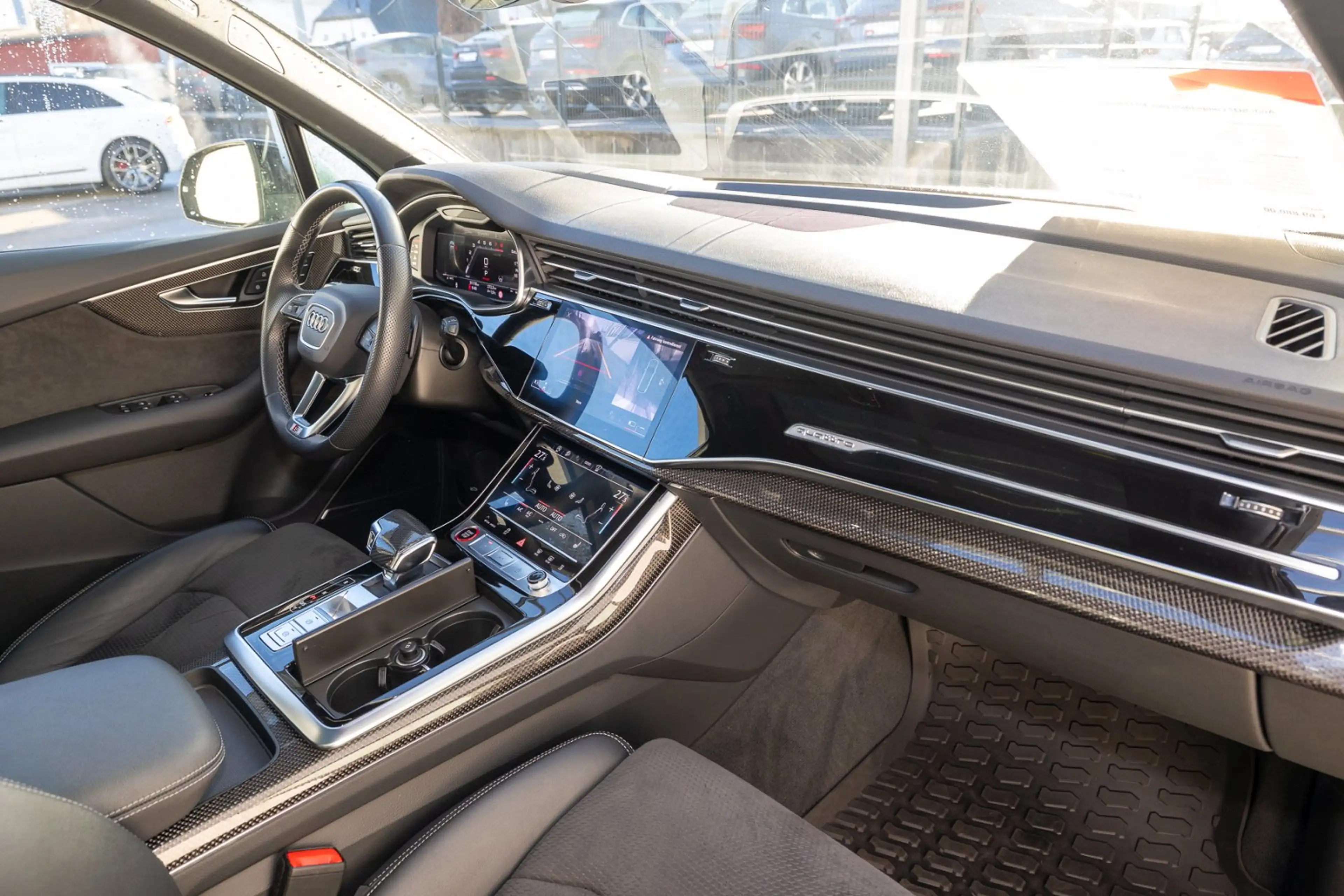 Audi SQ7 competition plus 4.0 TFSI S tr. (7 Sitzer,AHK, — photo 9