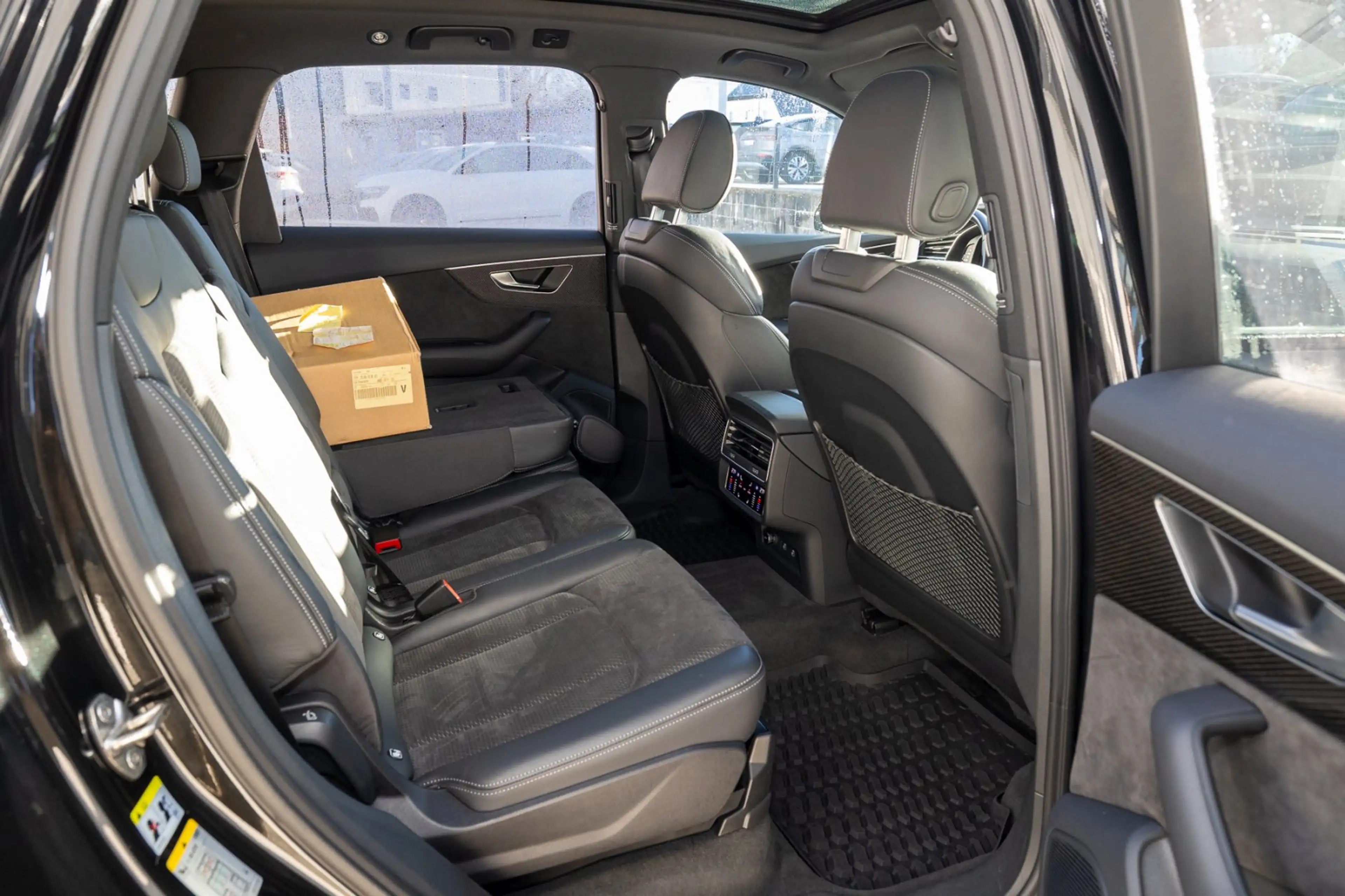 Audi SQ7 competition plus 4.0 TFSI S tr. (7 Sitzer,AHK, — photo 6