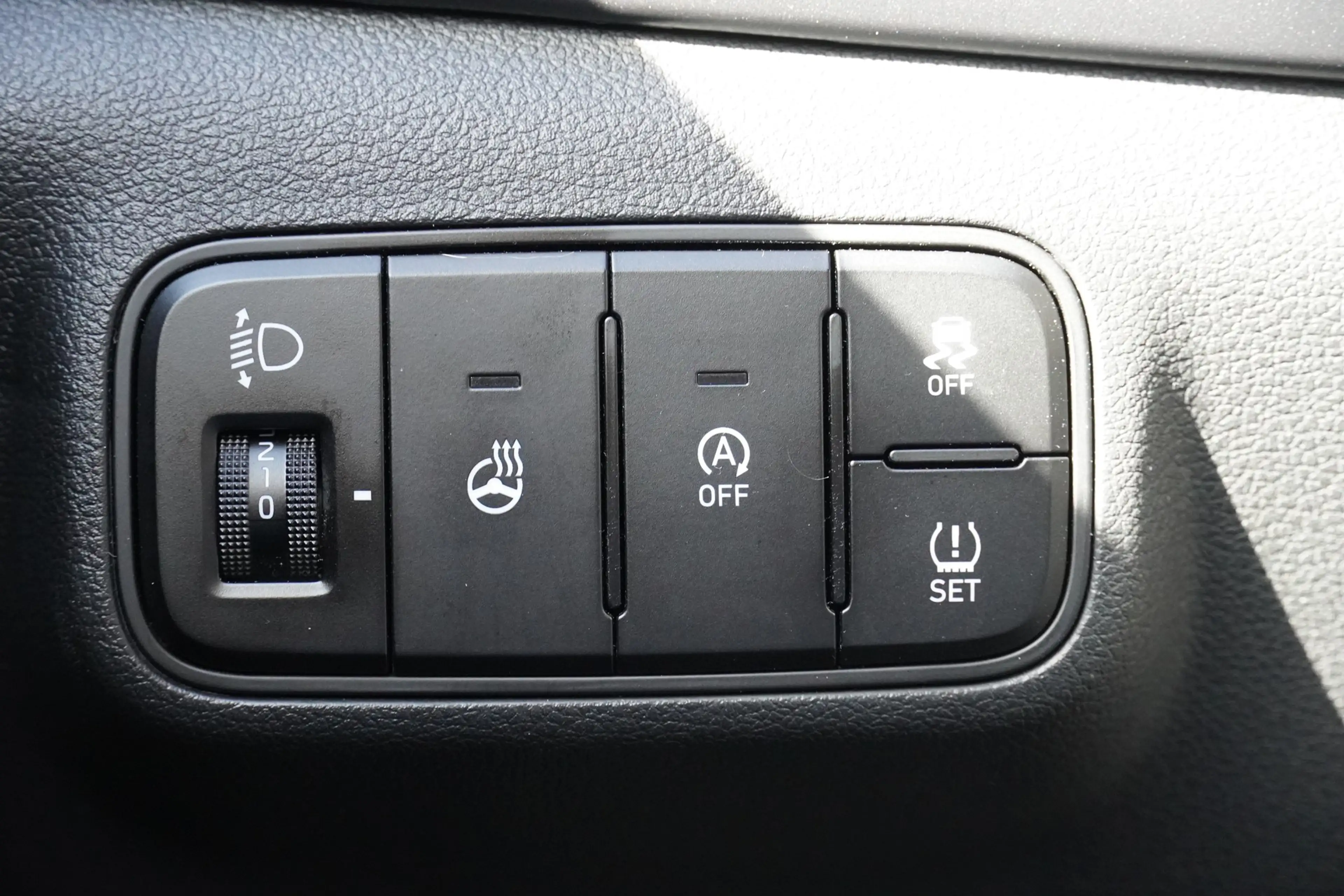 Hyundai BAYON Bayon 1.0 T-GDI Intro LED Navi Kamera Spurhalte — photo 15