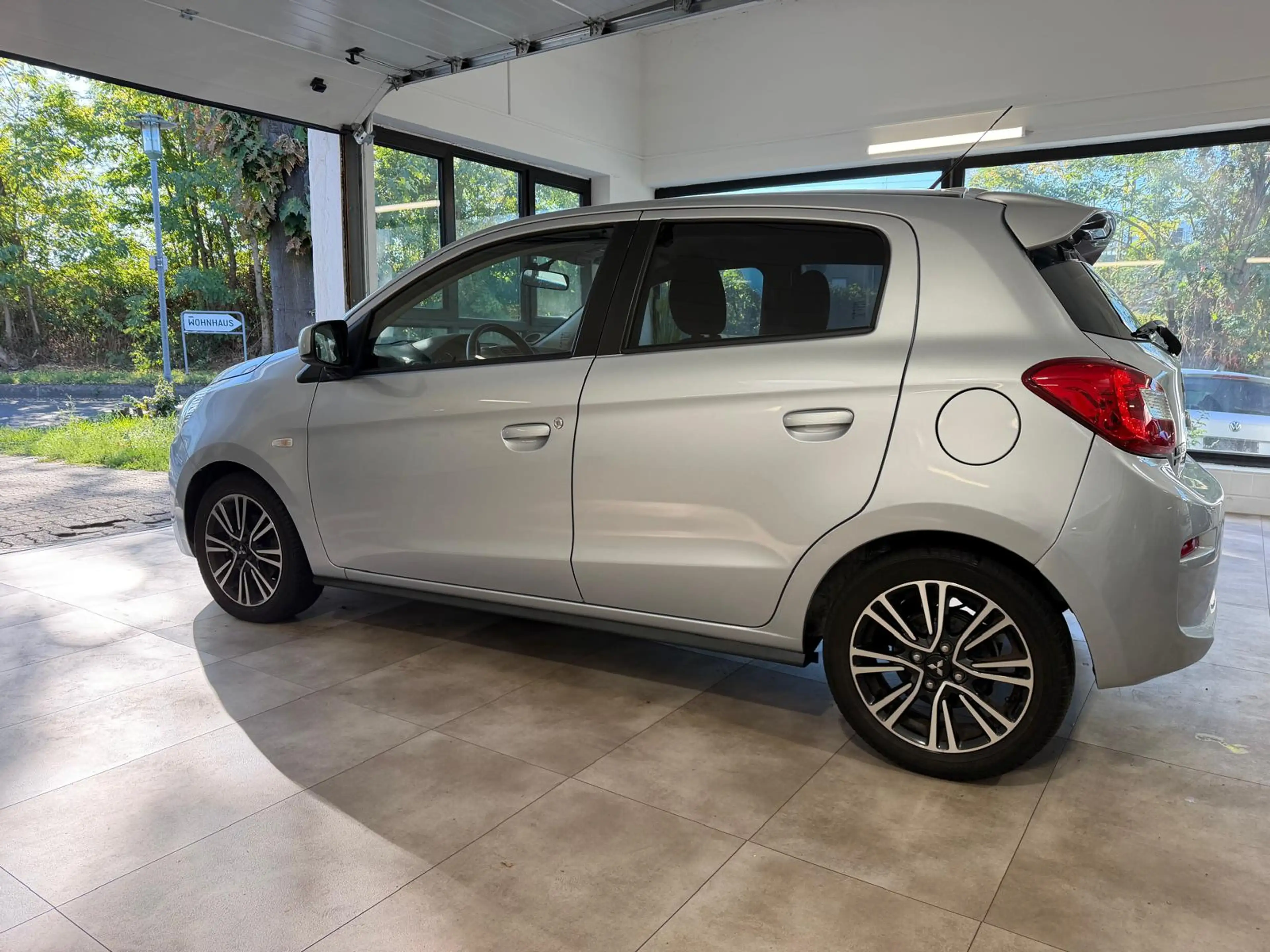 Mitsubishi Space Star Edition 100*Touch*Klima*SHZG*8-fach — photo 8