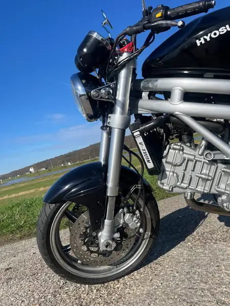 Hyosung GT 650 - foto 5