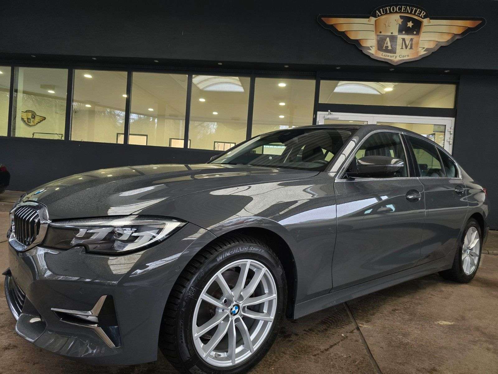 Second hand Bmw 3 Series 320