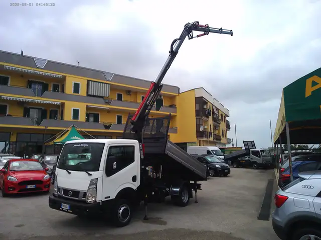 Nissan Cabstar NT 400 3000 E6 GRU AG 2510 2+2 JIB RIBALTABILE 92K