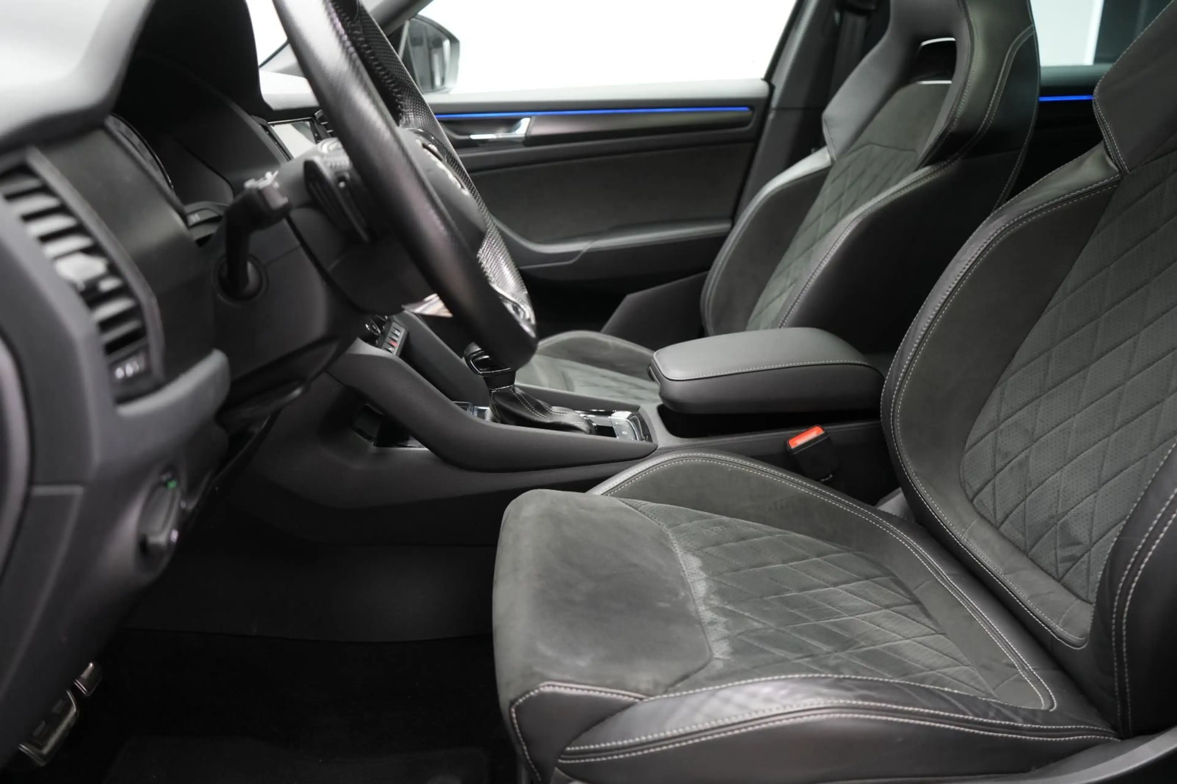 Skoda Kodiaq 2.0 TDI DSG Sportline Pano/AHK/Memory/Kam — photo 11