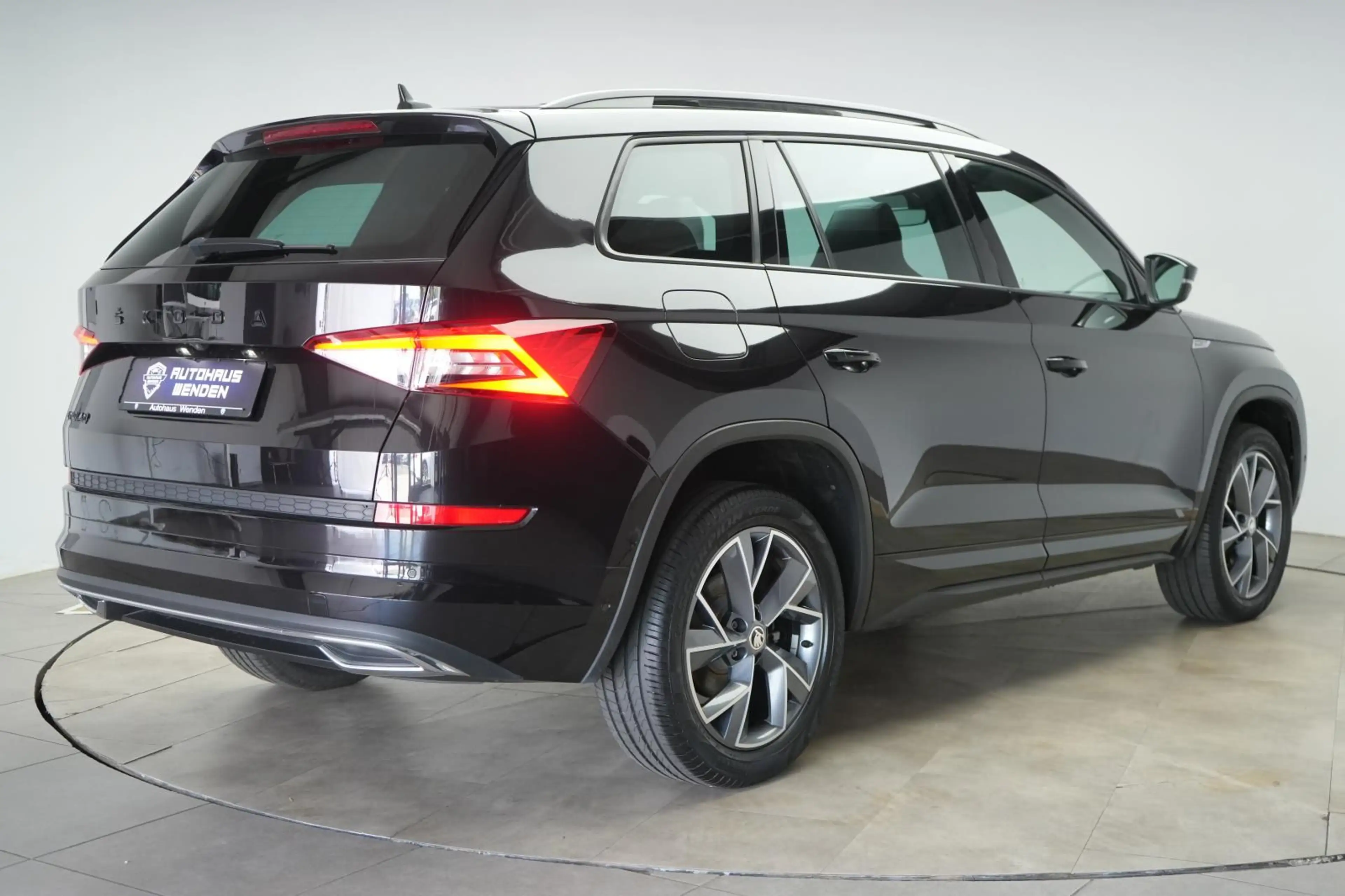 Skoda Kodiaq 2.0 TDI DSG Sportline Pano/AHK/Memory/Kam — photo 3