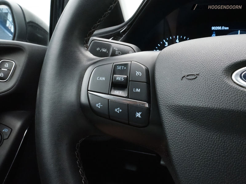 Ford Fiesta 1.0 EcoBoost Hybrid Titanium (APPLE CARPLAY,LED VE — photo 18