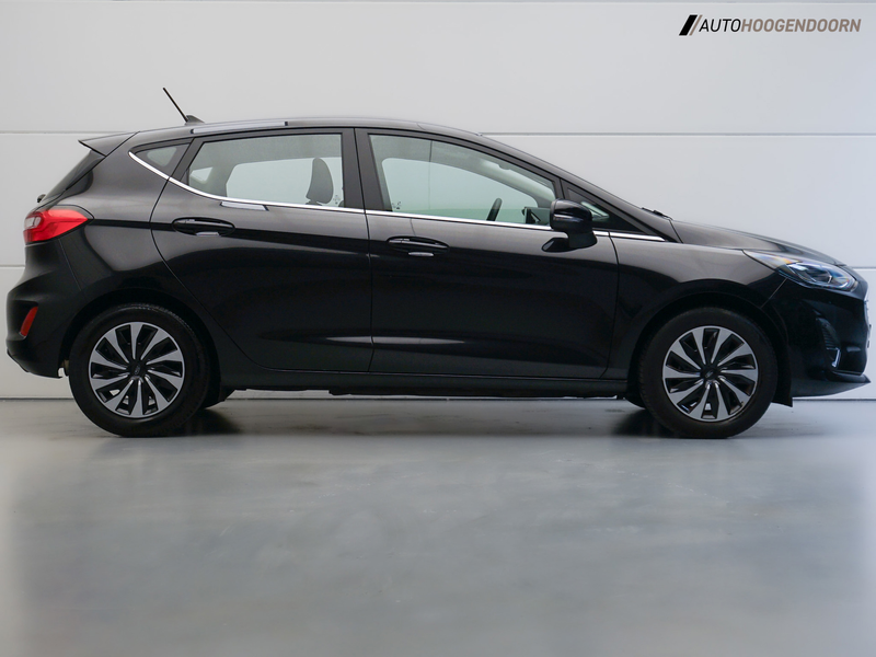 Ford Fiesta 1.0 EcoBoost Hybrid Titanium (APPLE CARPLAY,LED VE — photo 5