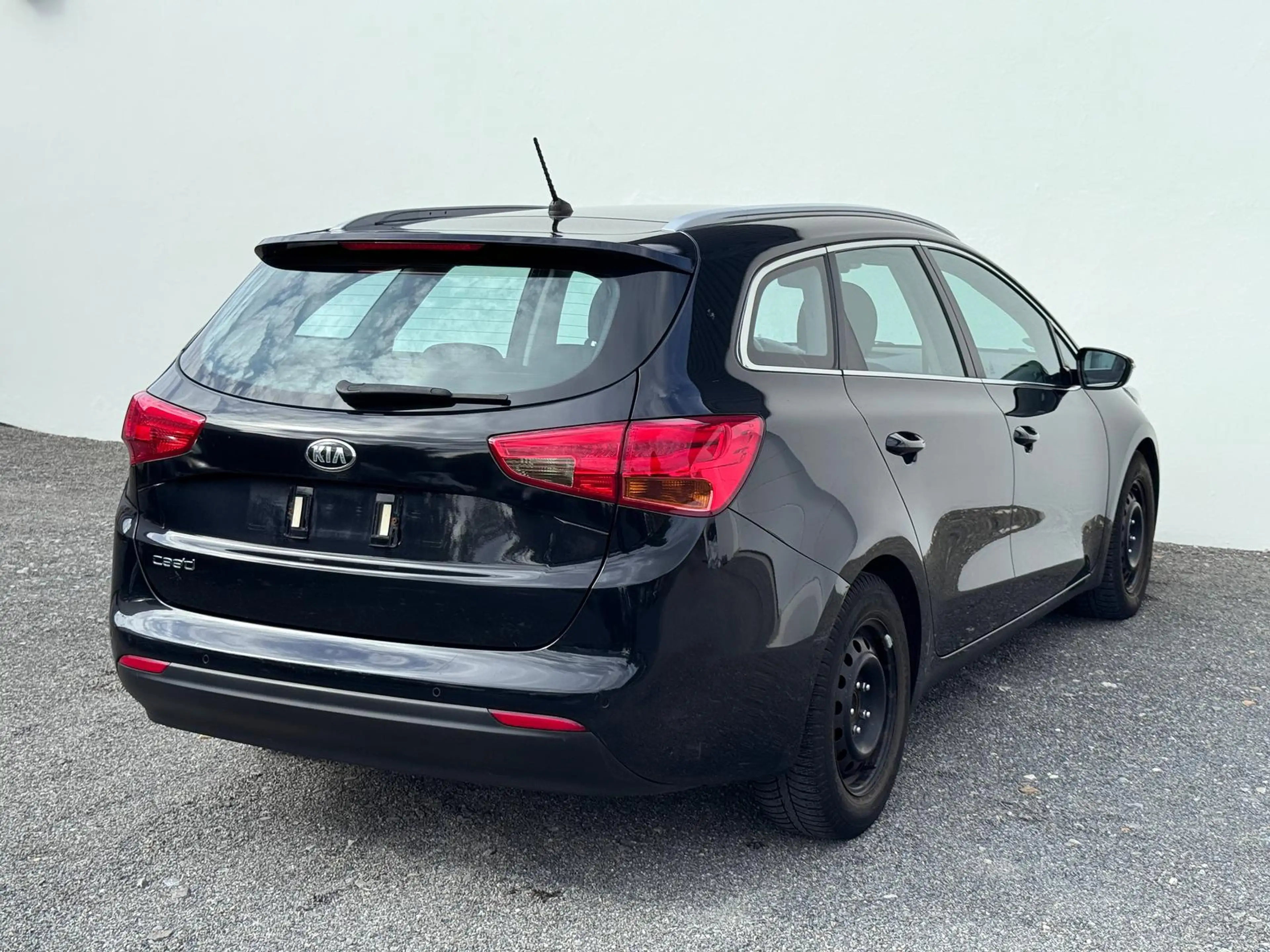 Kia Ceed SW / cee'd SW CEED*1.6 GDI*SPORTSWAGON*SPIRIT*PDC*LED*SITZHEIZ — photo 3