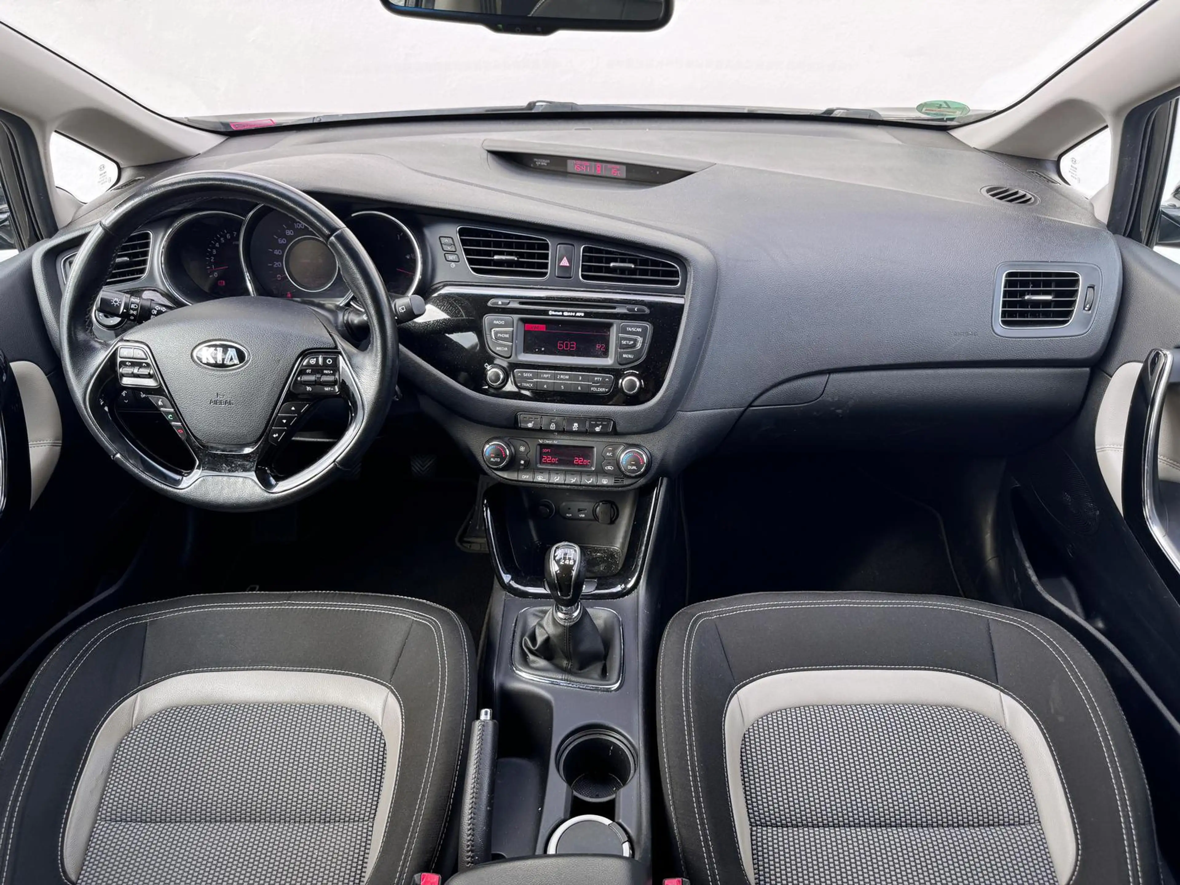 Kia Ceed SW / cee'd SW CEED*1.6 GDI*SPORTSWAGON*SPIRIT*PDC*LED*SITZHEIZ — photo 9