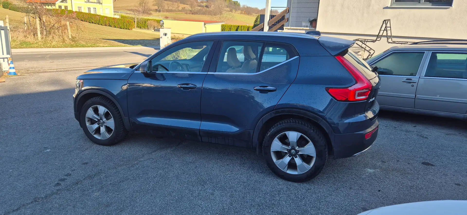 Volvo XC40 Inscription AWD Blau - 2
