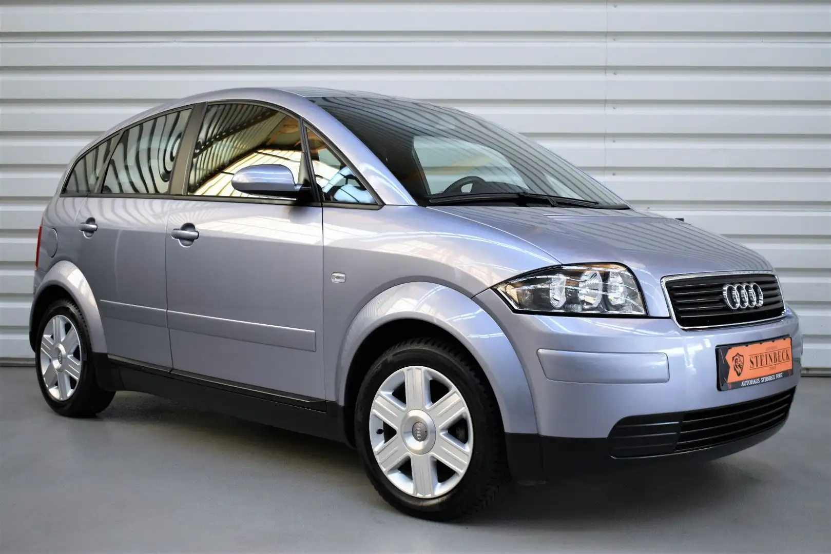 Audi A2 1.4+Klimaautom.+Alu+PDC+2.Hand+Navi Silber - 1