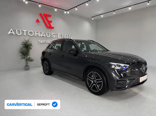 Mercedes-Benz GLC 300 d 4Matic AMG LINE *LED,STANDHEIZUNG,AHK!*