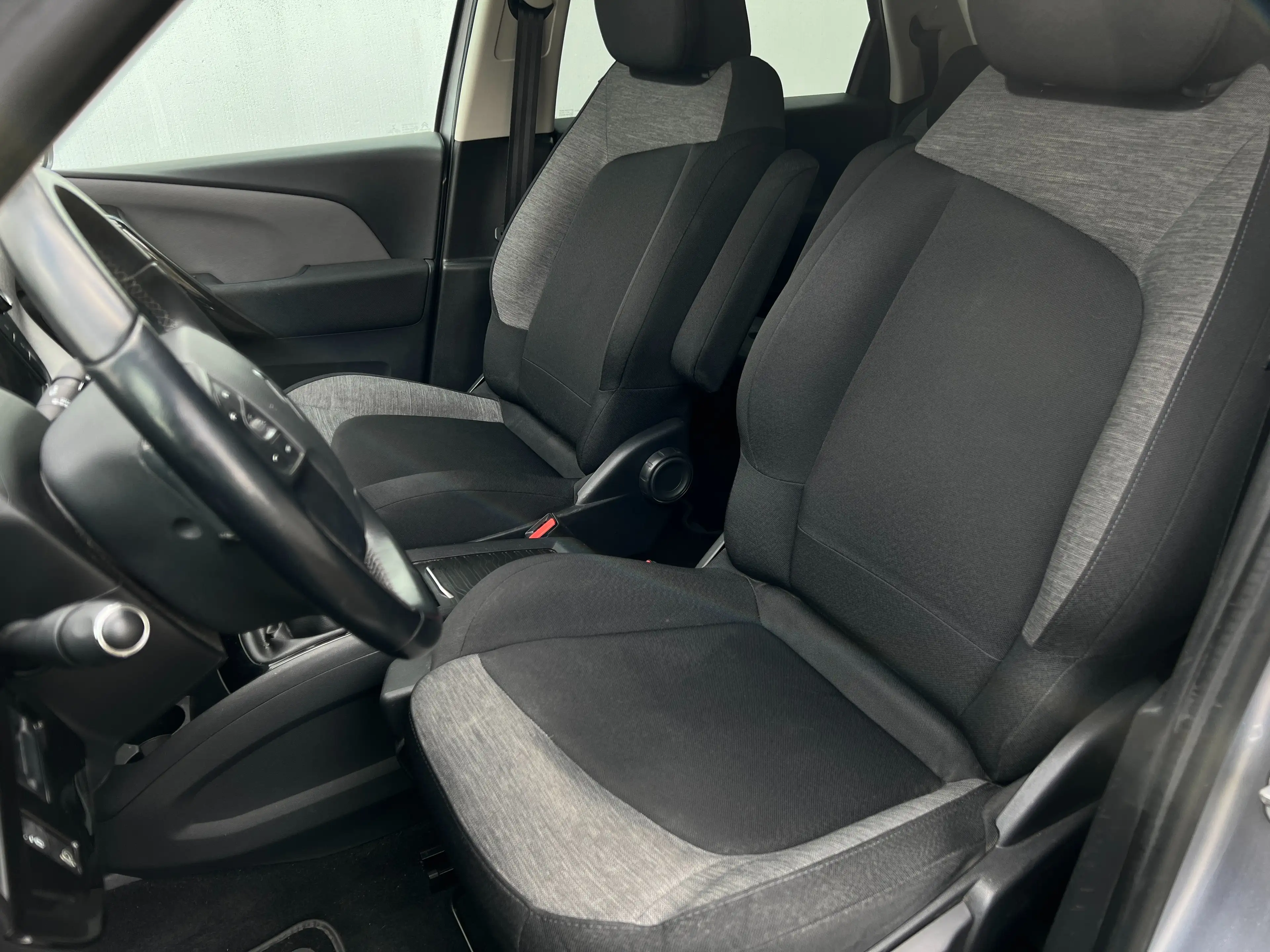 Citroen C4 Picasso TOP Condition - Navigation, Bluetooth, Cruise, Caméra — photo 8
