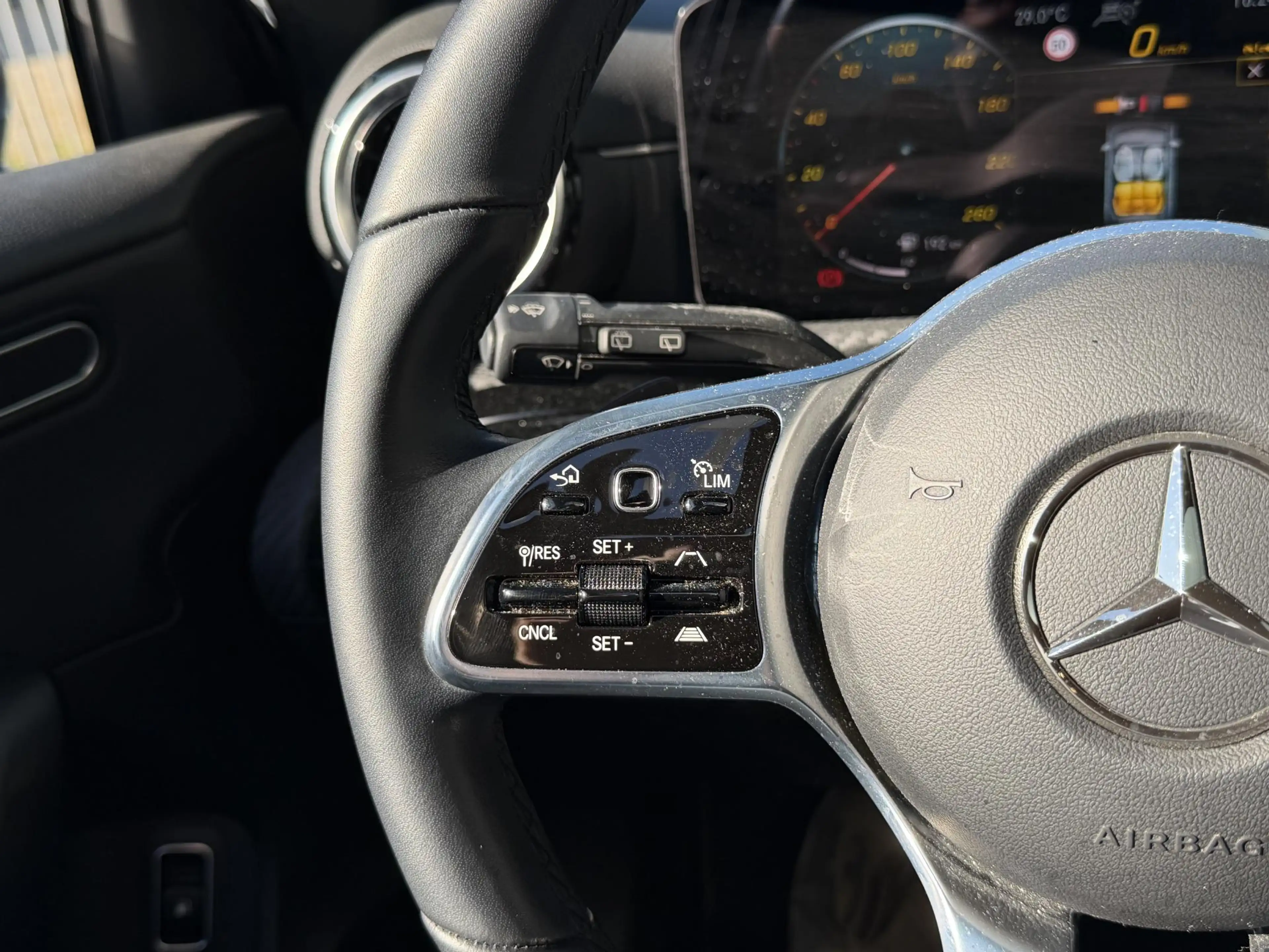 Mercedes-Benz A 250 e Business Line 17"/Panoramadak/Adaptieve cruise/D — photo 13