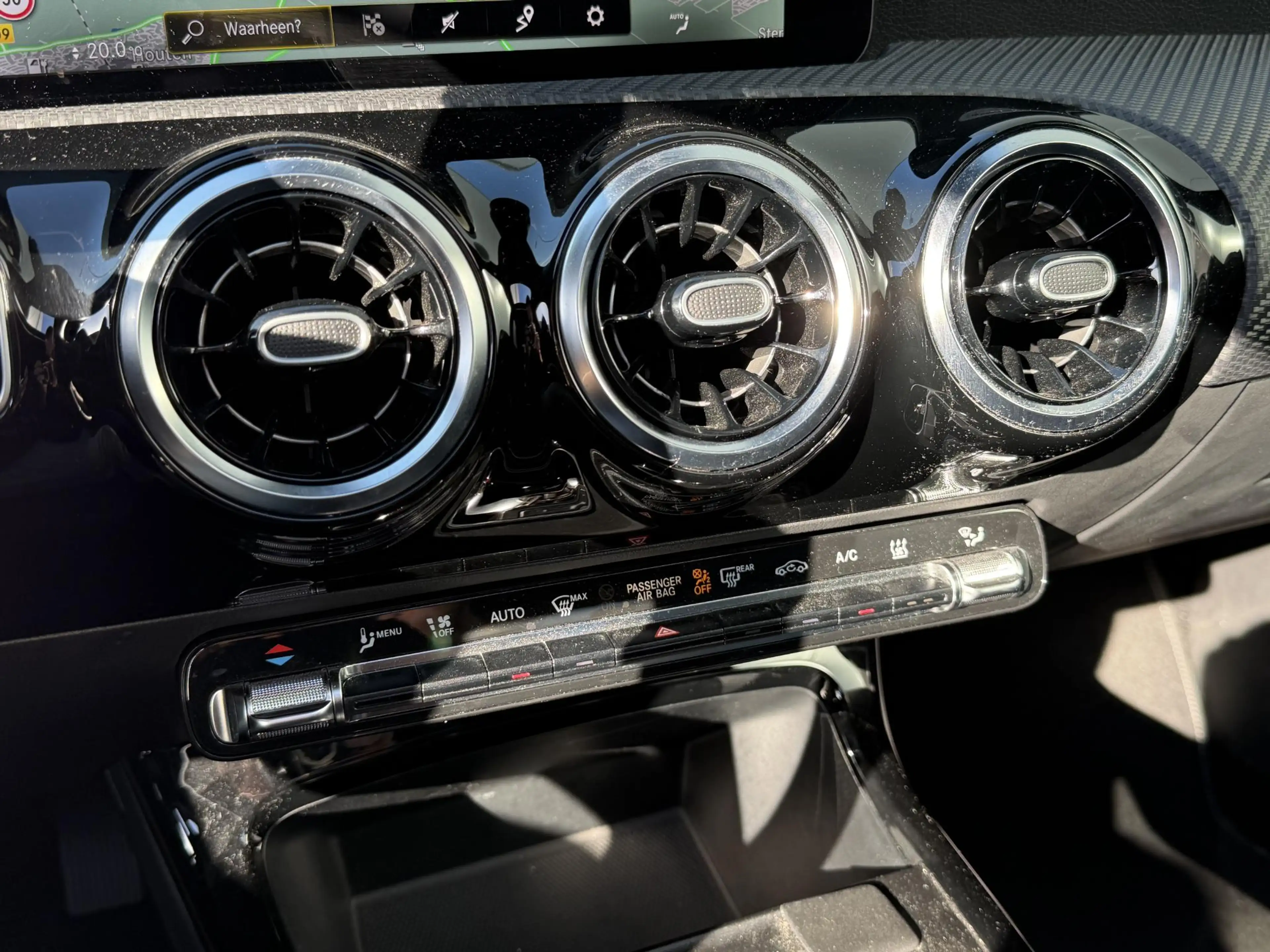Mercedes-Benz A 250 e Business Line 17"/Panoramadak/Adaptieve cruise/D — photo 27
