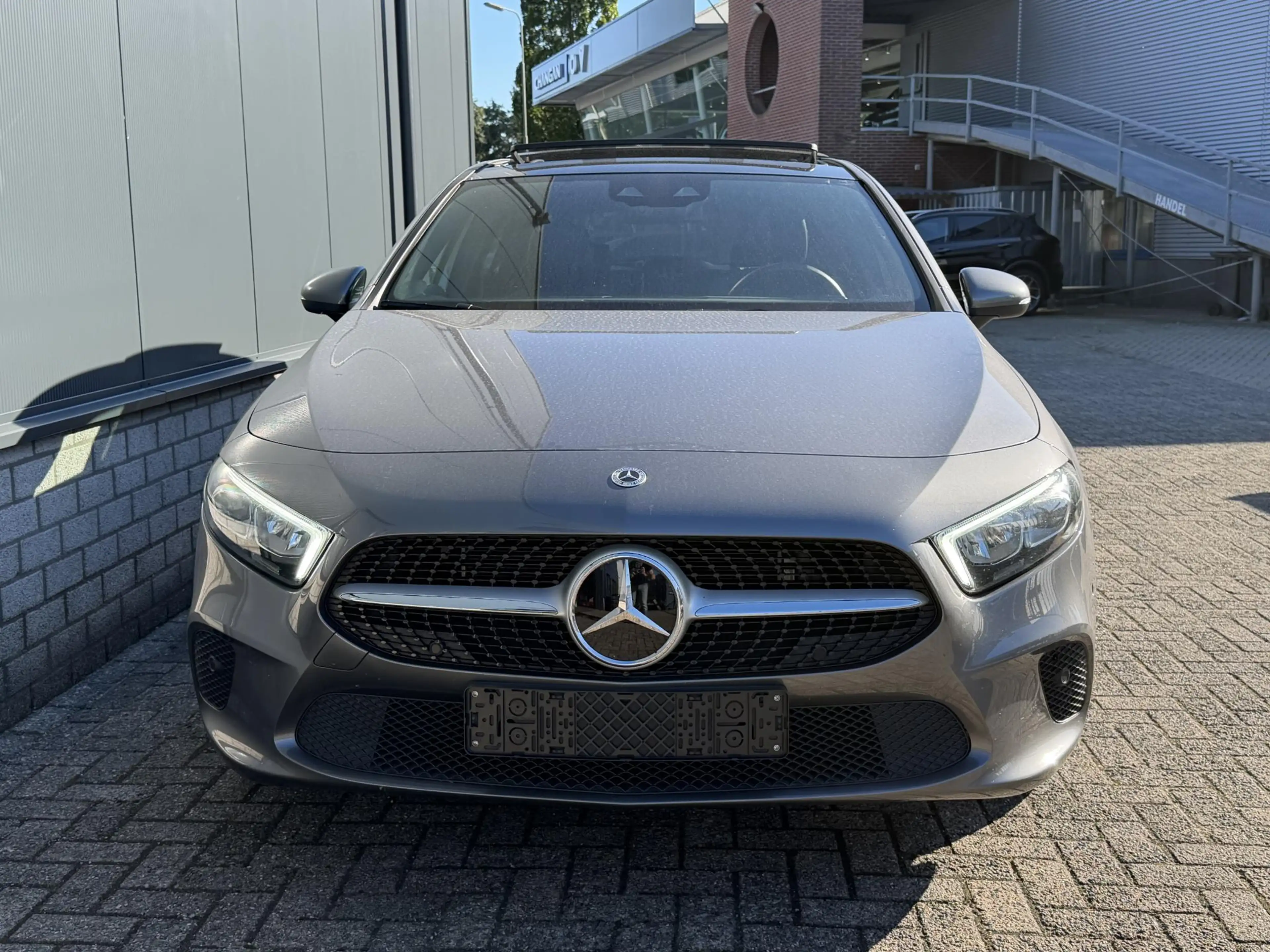 Mercedes-Benz A 250 e Business Line 17"/Panoramadak/Adaptieve cruise/D — photo 29