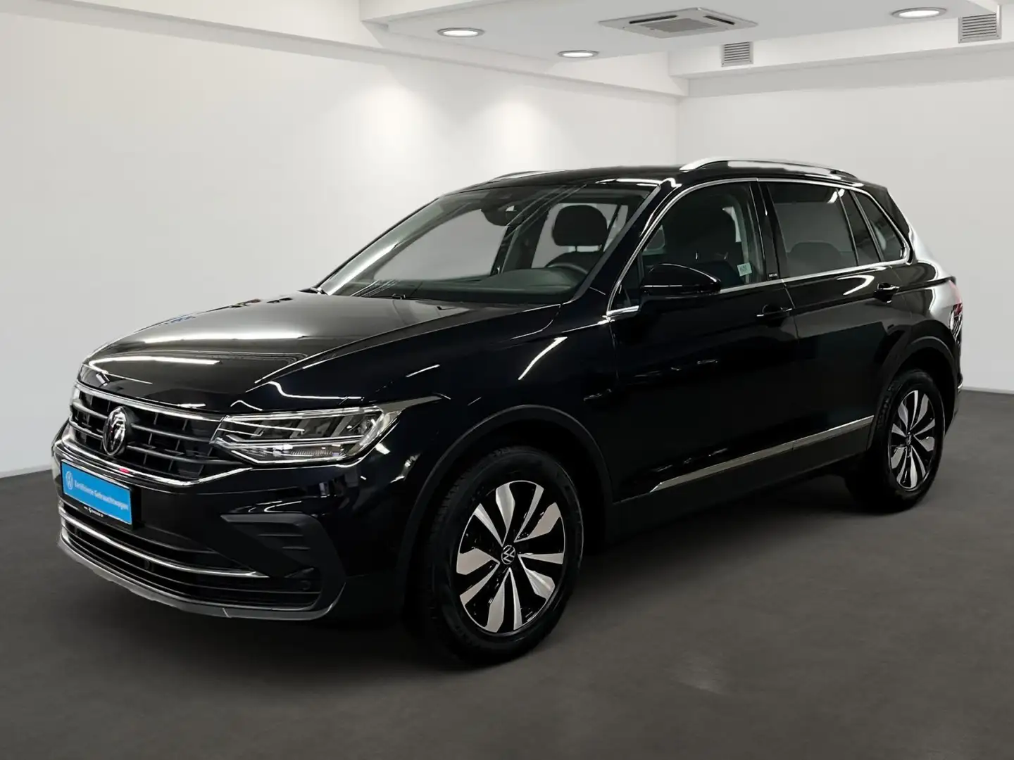 Volkswagen Tiguan 1.5 TSI Life Move DSG Schwarz - 2