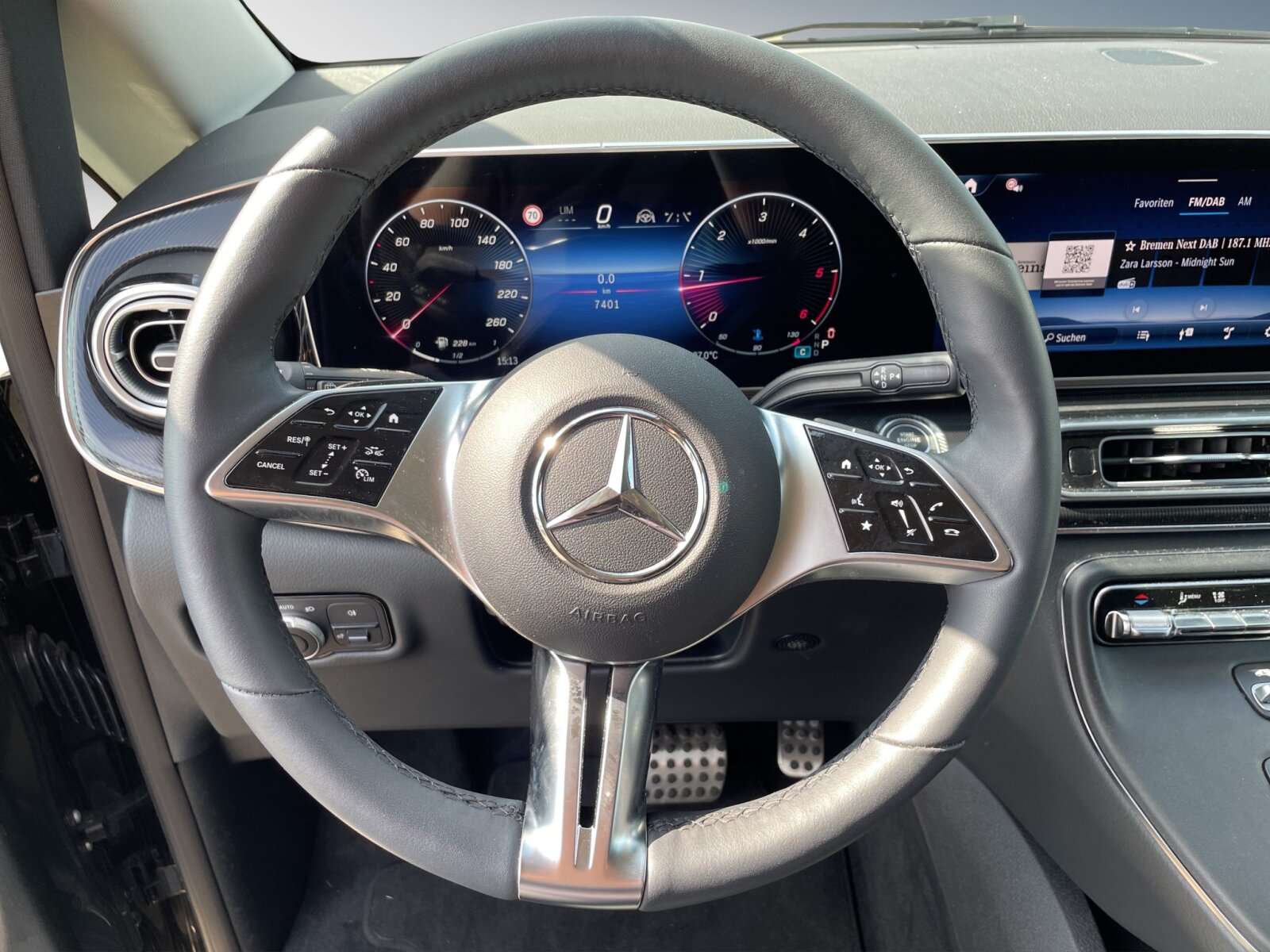 Mercedes-Benz V 220