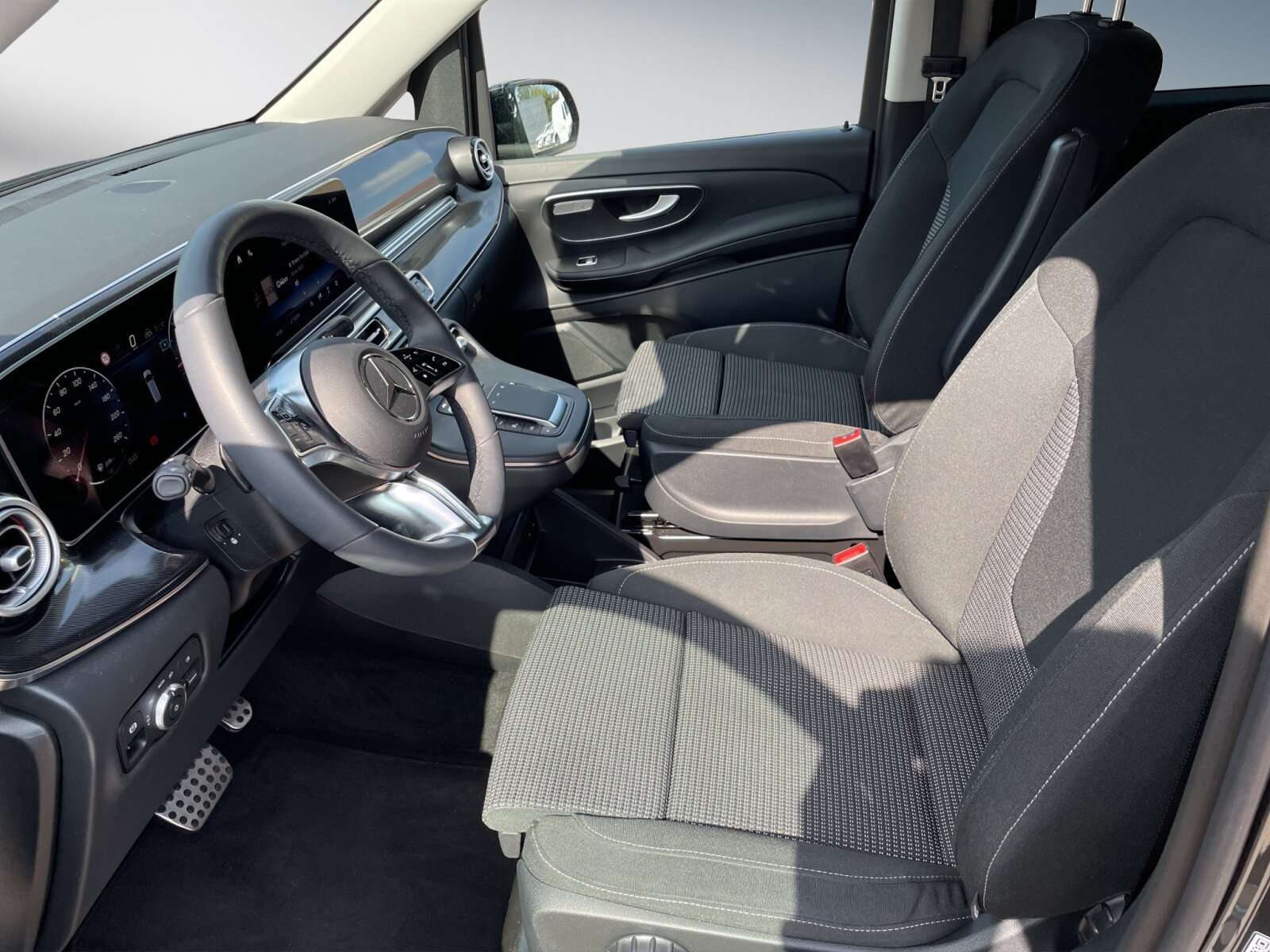 Mercedes-Benz V 220