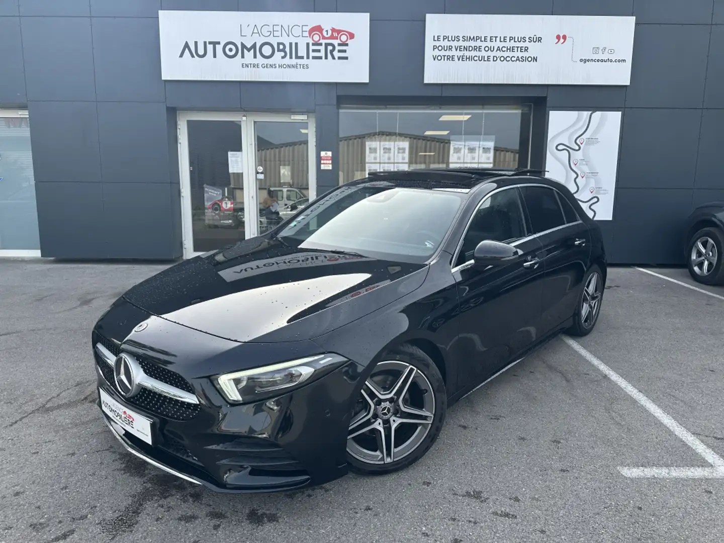Mercedes-Benz A 140 200d 7G-CDT AMG LINE Noir - 1