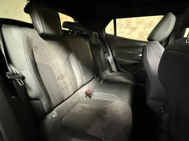 Peugeot 2008 view 13