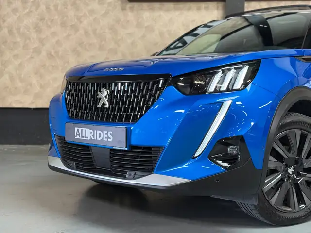 Peugeot 2008 view 3