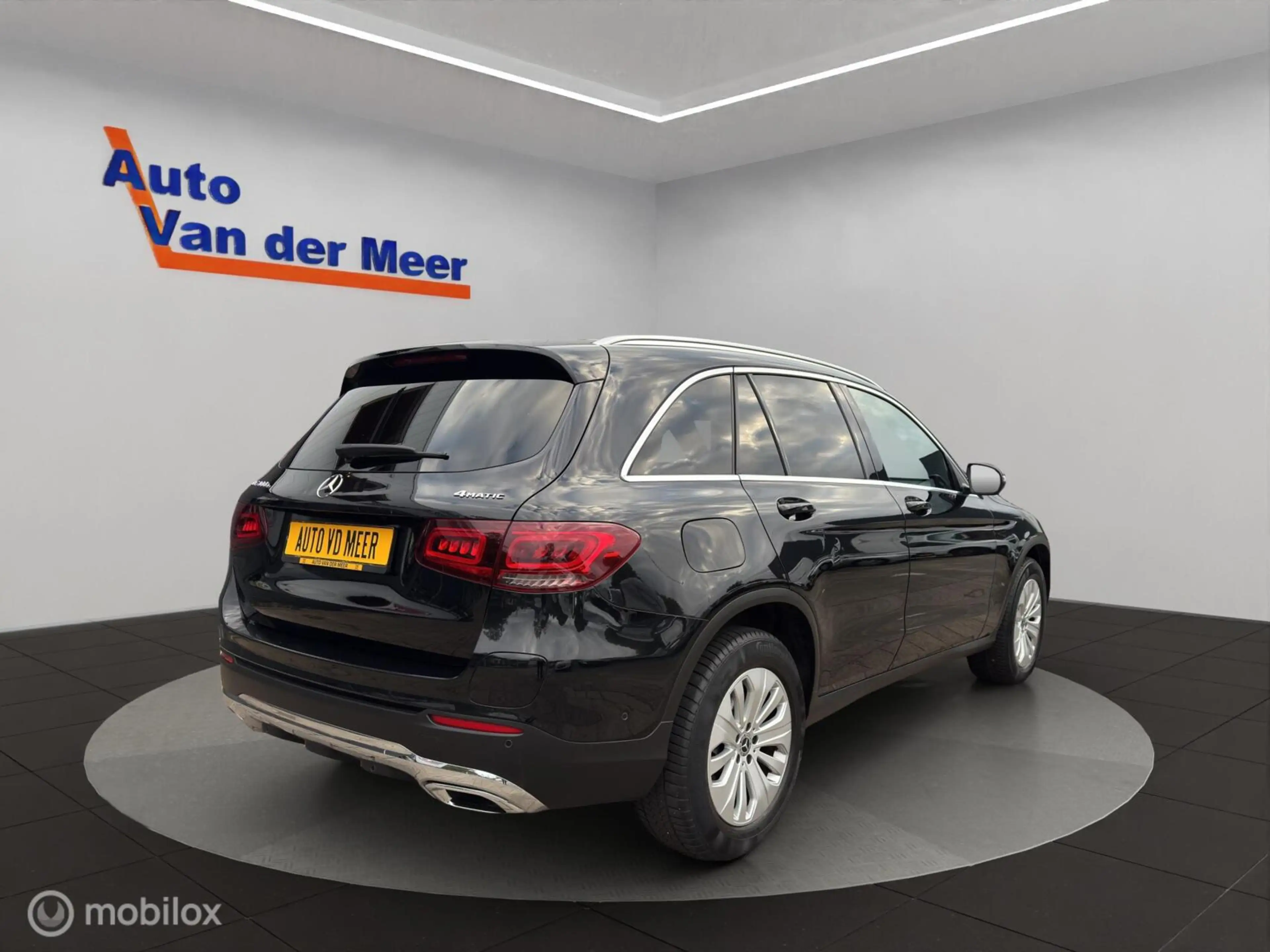 Mercedes-Benz GLC 300 300e 4MATIC Business Solution Luxury All in prijs — photo 3