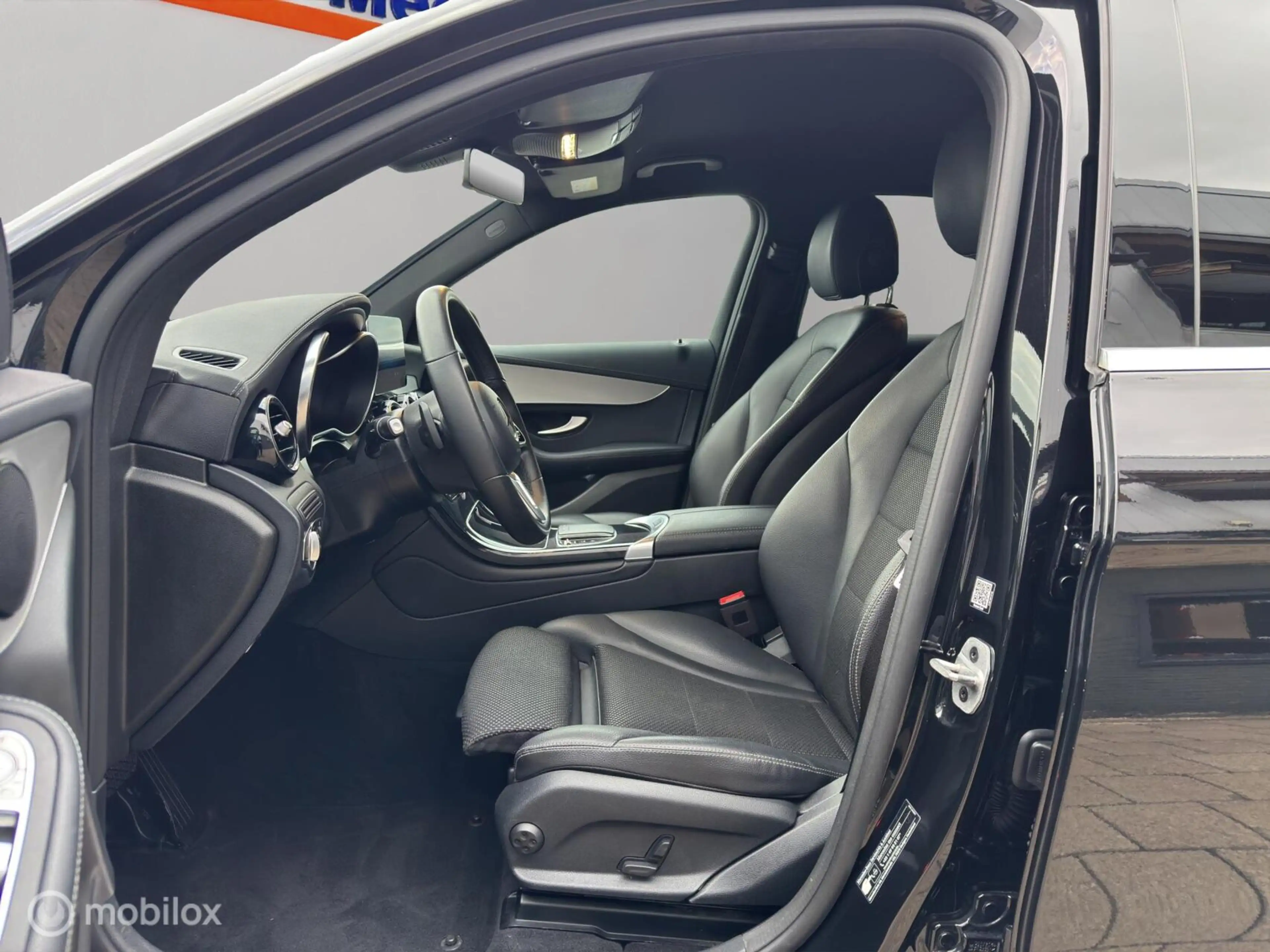 Mercedes-Benz GLC 300 300e 4MATIC Business Solution Luxury All in prijs — photo 13