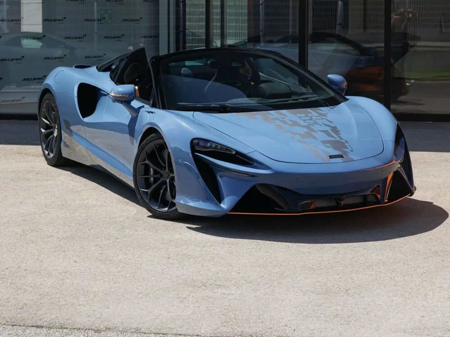 McLaren Artura Artura Spider / 1000GP / 1 of 3 / MSO Victory Grey Grau - 2