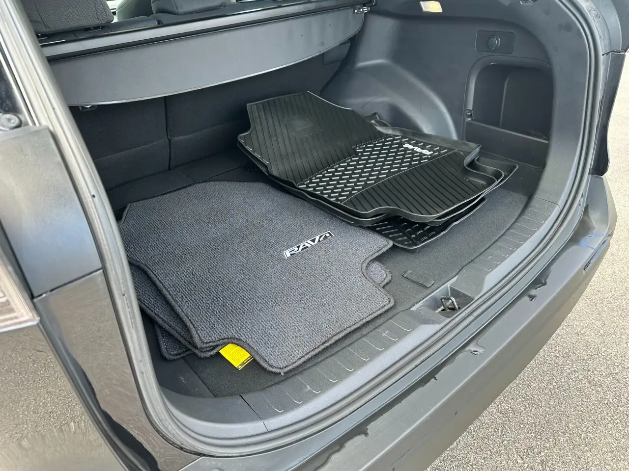 Toyota RAV 4 снимка Toyota RAV 4
