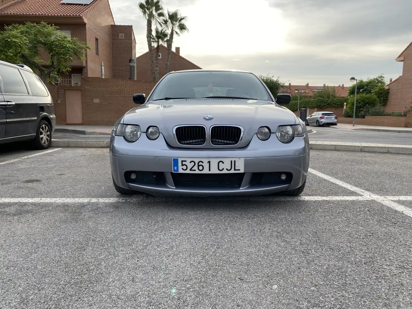 BMW 320 320td compact - 1
