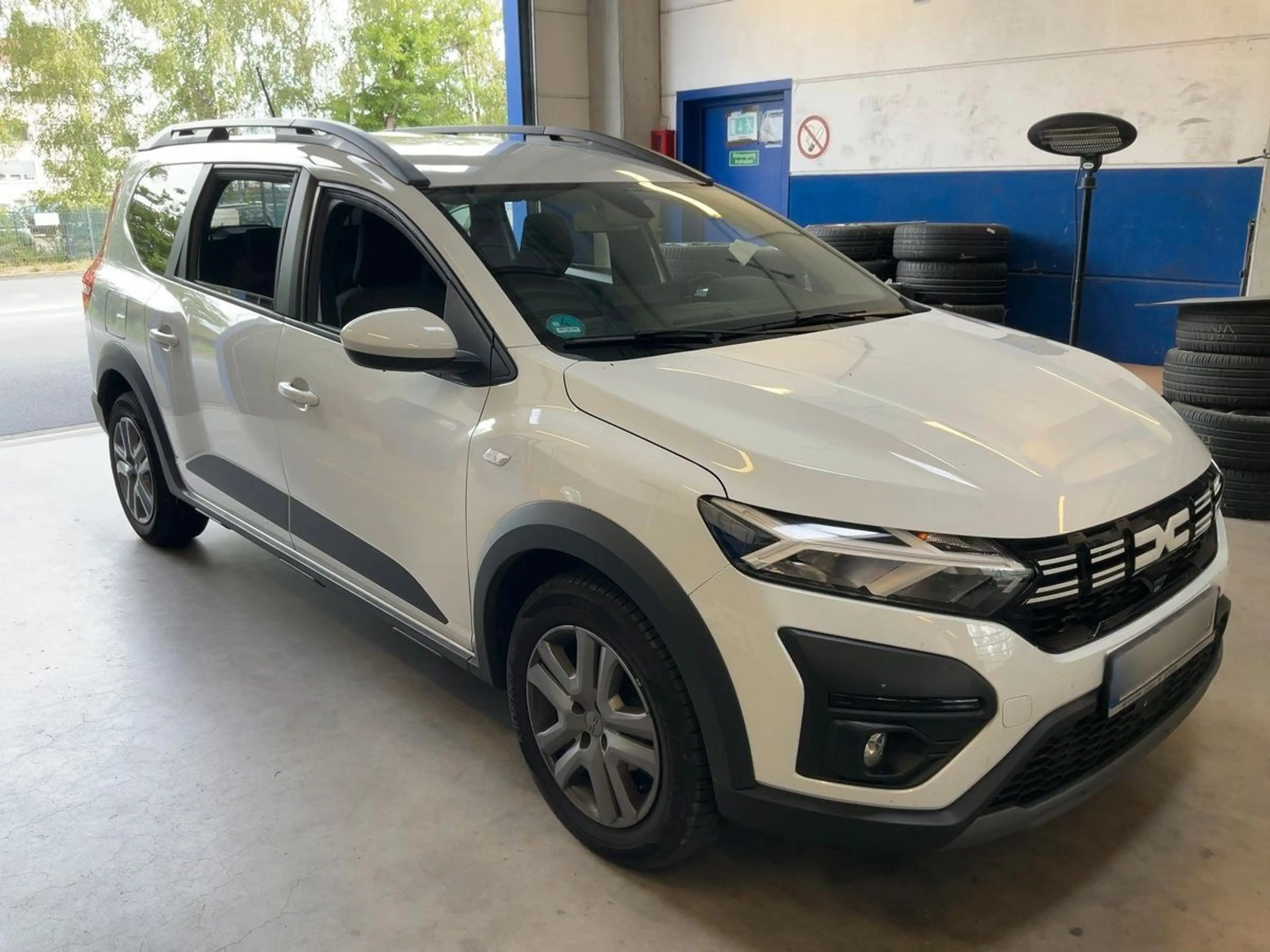 Dacia Jogger 1.0 TCEe LPG Expression 1.Hand+LED+ — photo 5