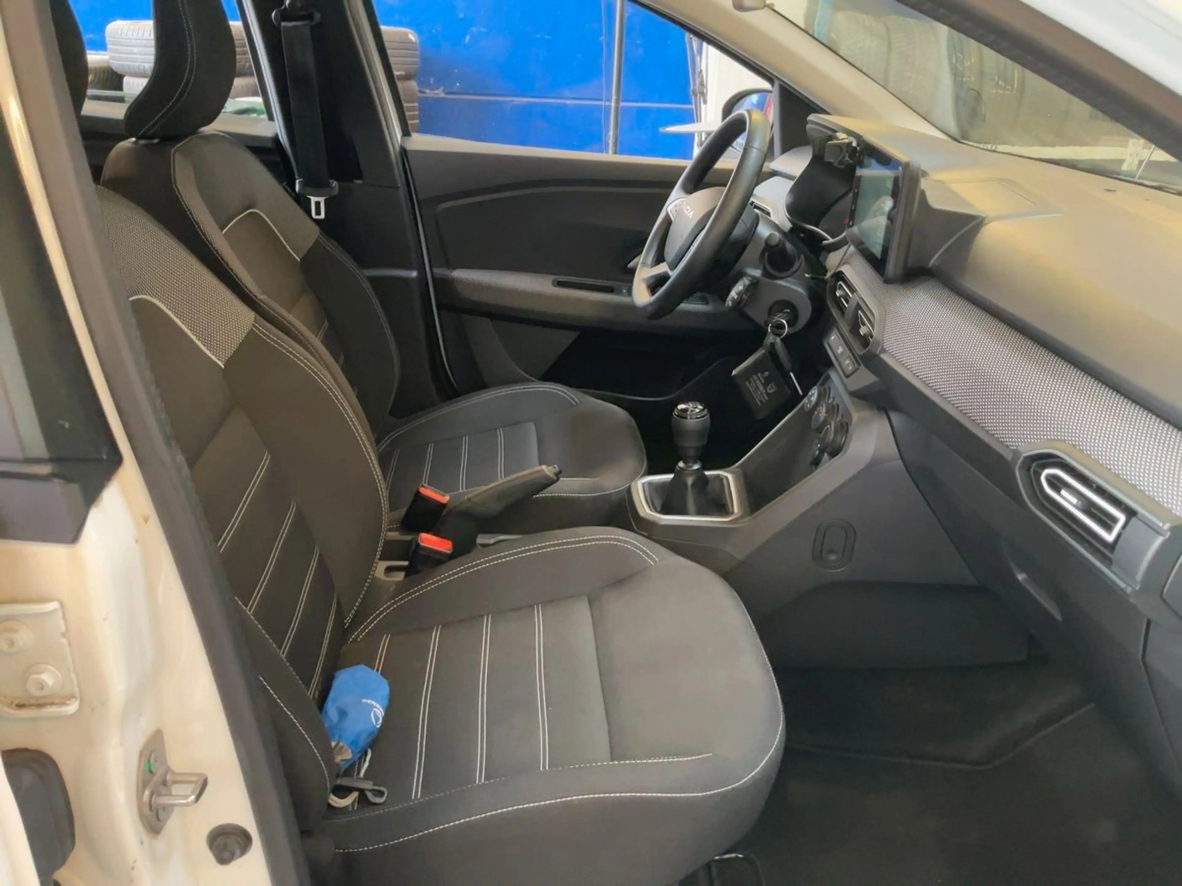 Dacia Jogger 1.0 TCEe LPG Expression 1.Hand+LED+ — photo 7