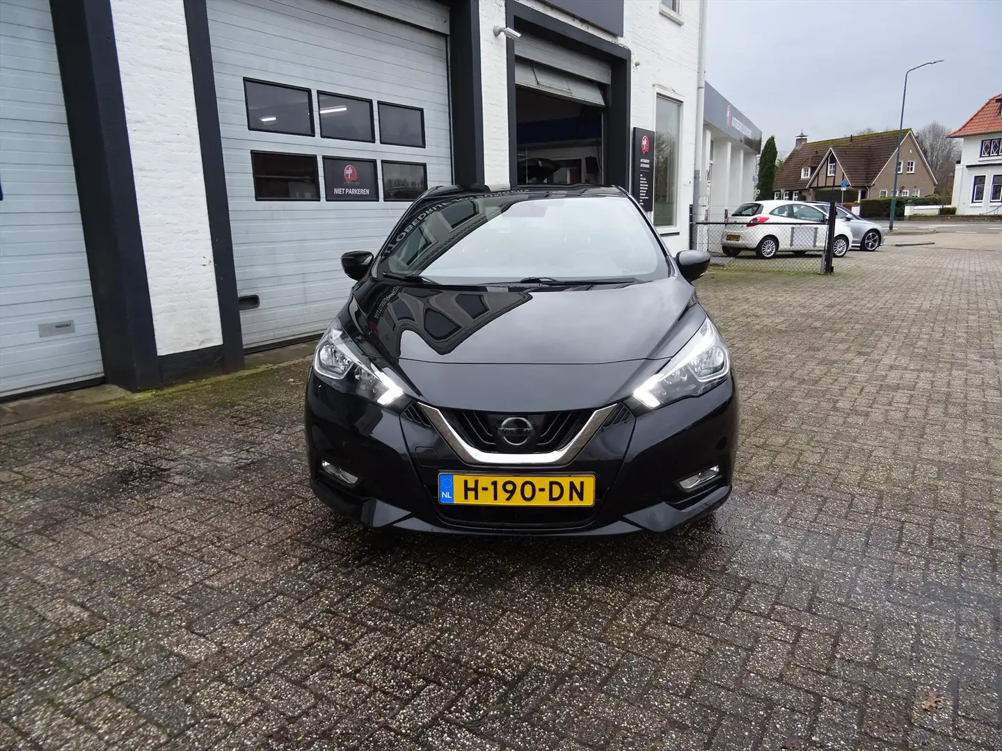 Nissan Micra 1.0 IG-T 100pk N-Connecta Schwarz - 2